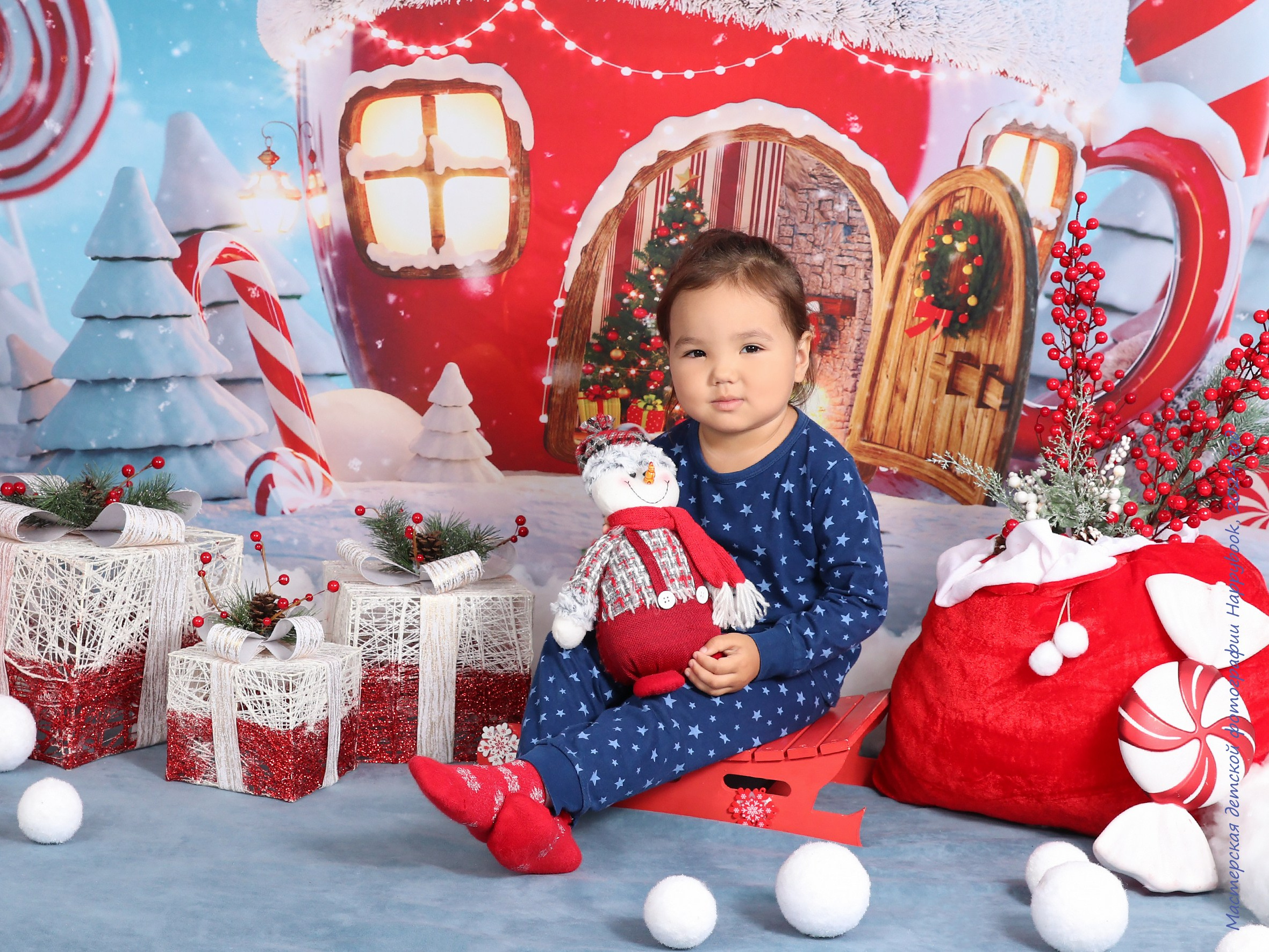 Почта деда Мороза. Детский фотограф в Алматы, виньетки, выпускной альбом Алматы