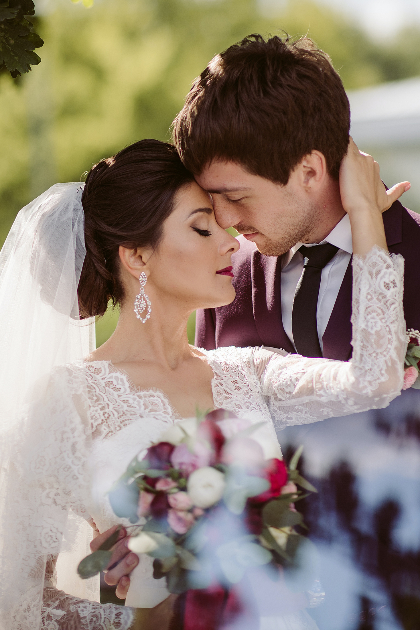 Выездная регистрация и свадебная фотосессия в парке в Москве