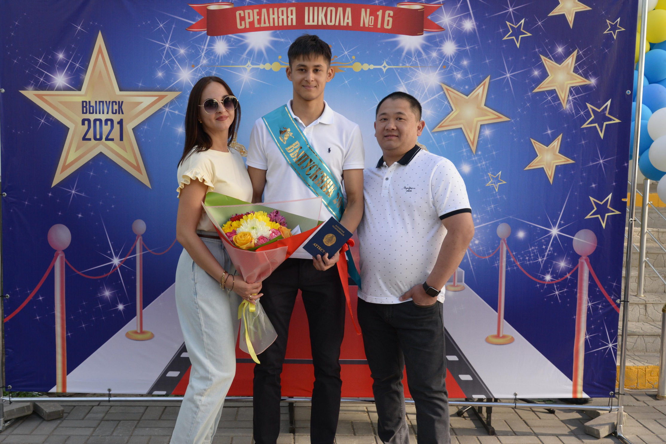 Фотограф на выпускной в школе. Детский и школьный фотограф в Костанае Рабига Сейткенова