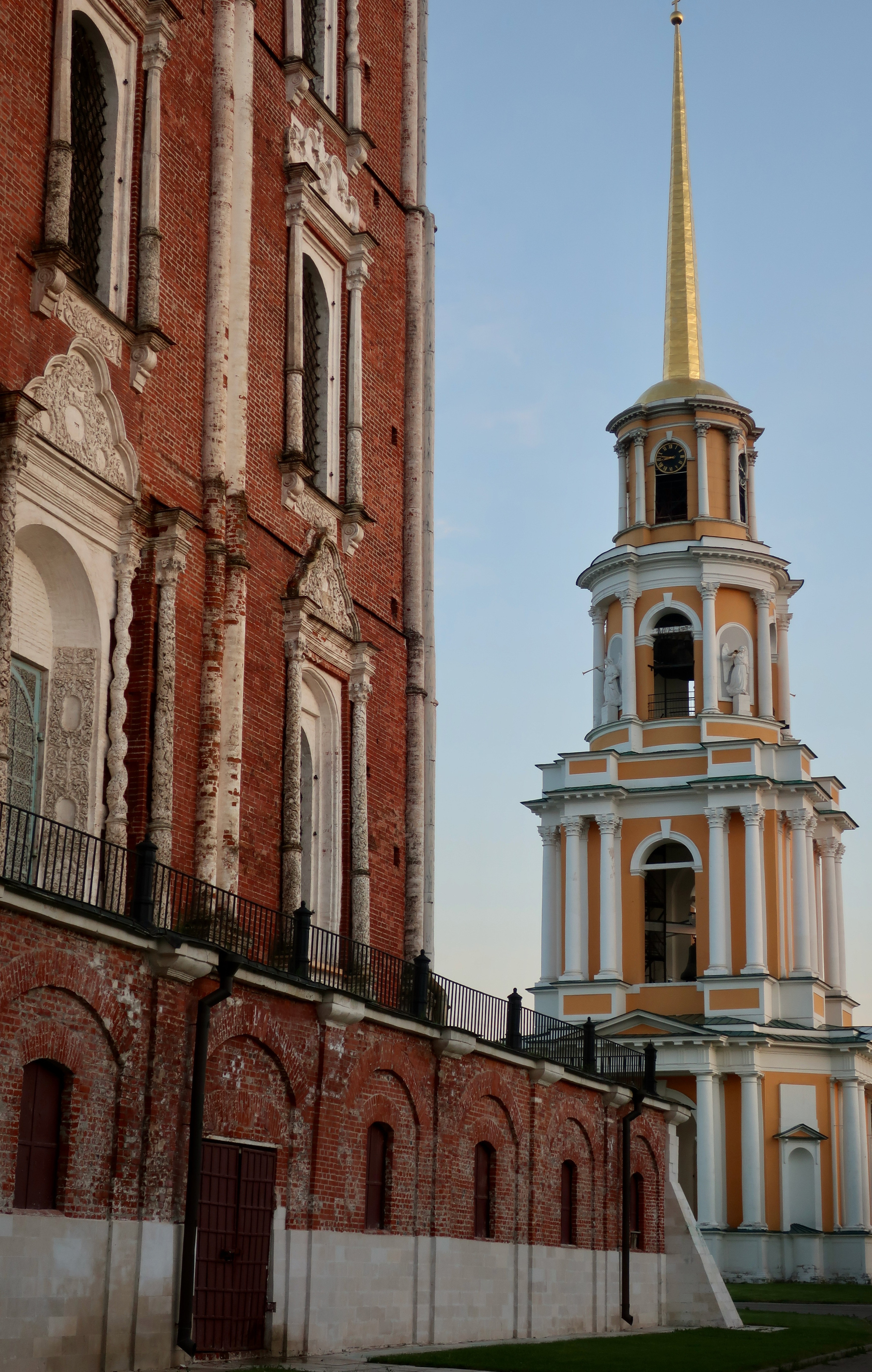 Фотопрогулка по Рязани ч.1: Рязанский кремль, храмы, колокольня. Проект «Фотокладовка»: блог уличной фотографии в формате street photo