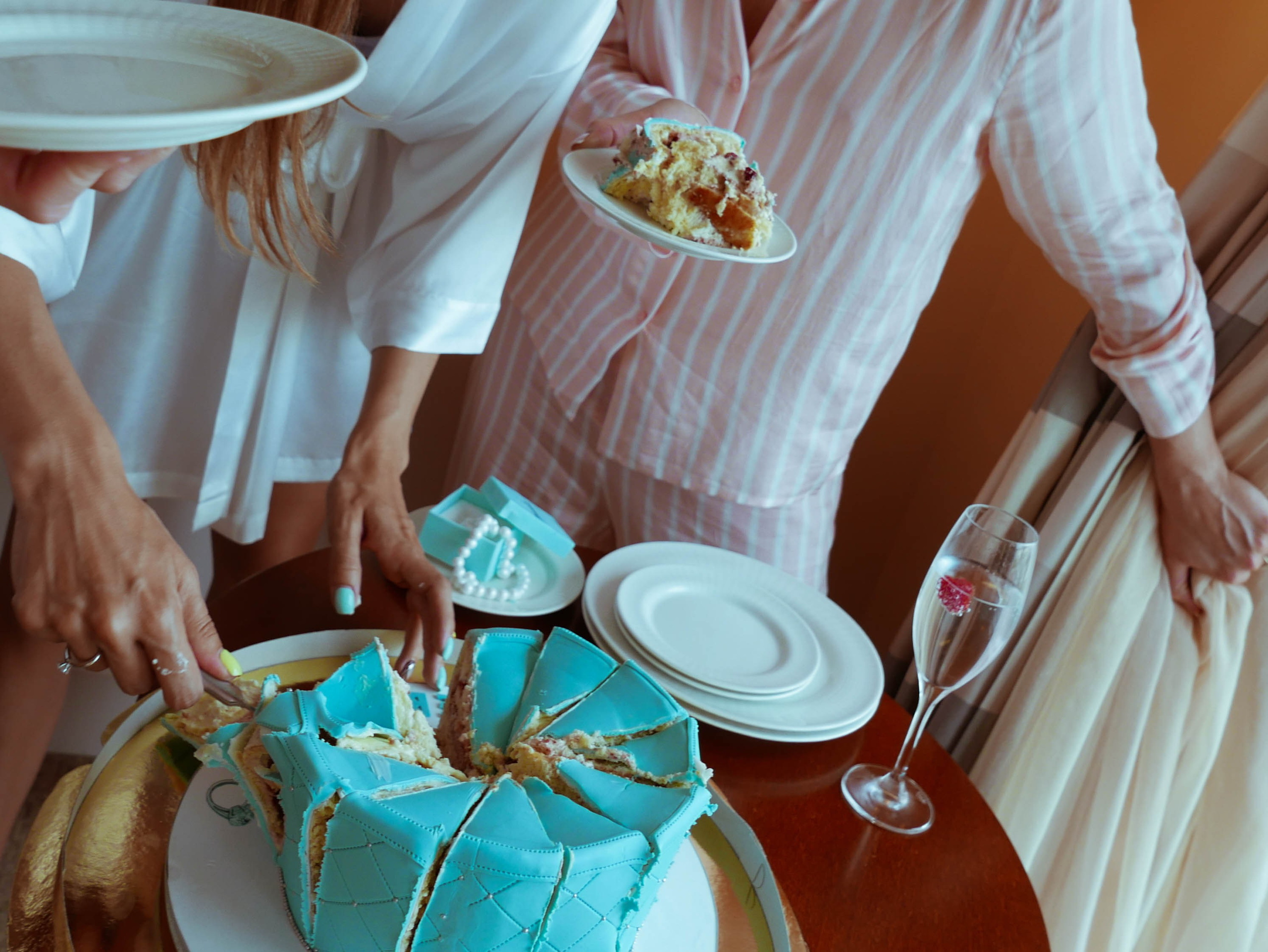 Девичник (2018) — Избранные серии  — Документальный фотограф Настя Сергеева