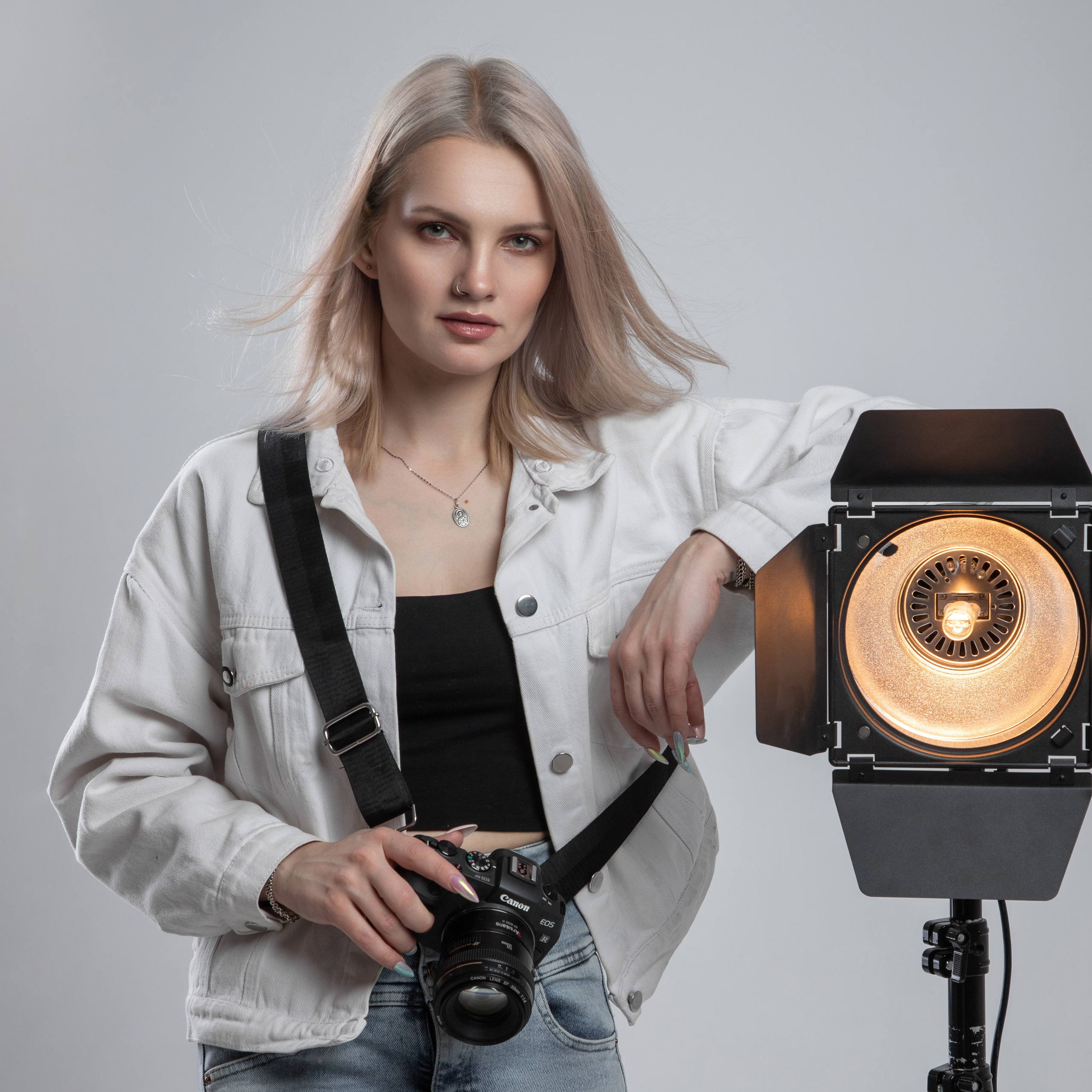 Контакты. Фотограф Вера Генералова. Фотосессии. Выпускные альбомы Лобня