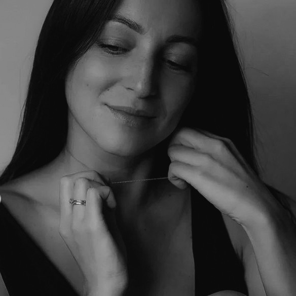 ОТЗЫВЫ. ВИДЕОГРАФ, РЕЖИССЕР — КАТЯ ГУСЕВА