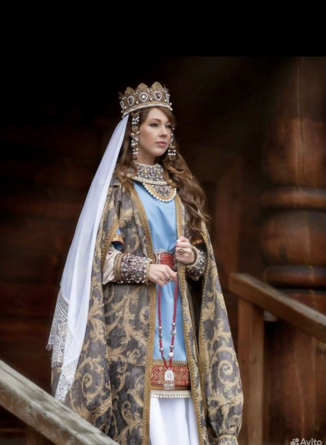 Дизайнер костюмов и украшений, фотограф