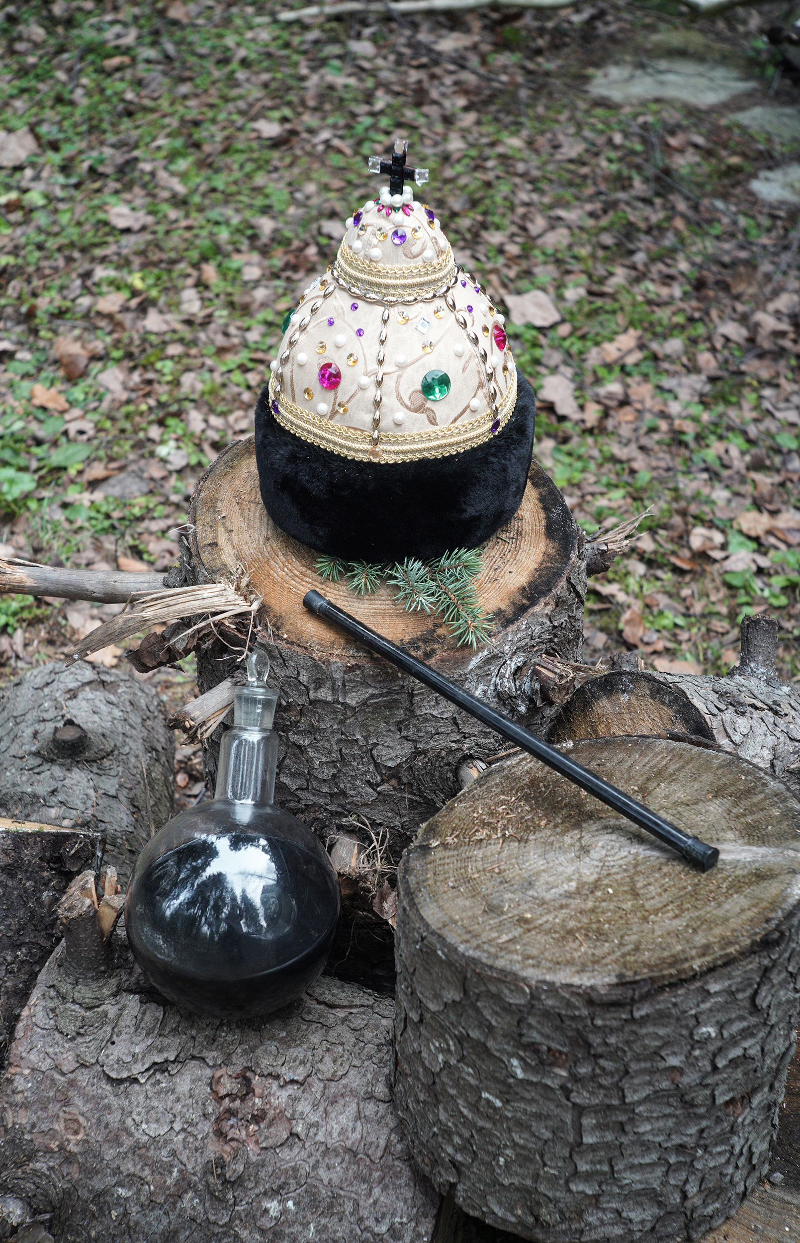 The Monomakh hat or If I drop the sphere will it be the crisis. Igor Tereshkov