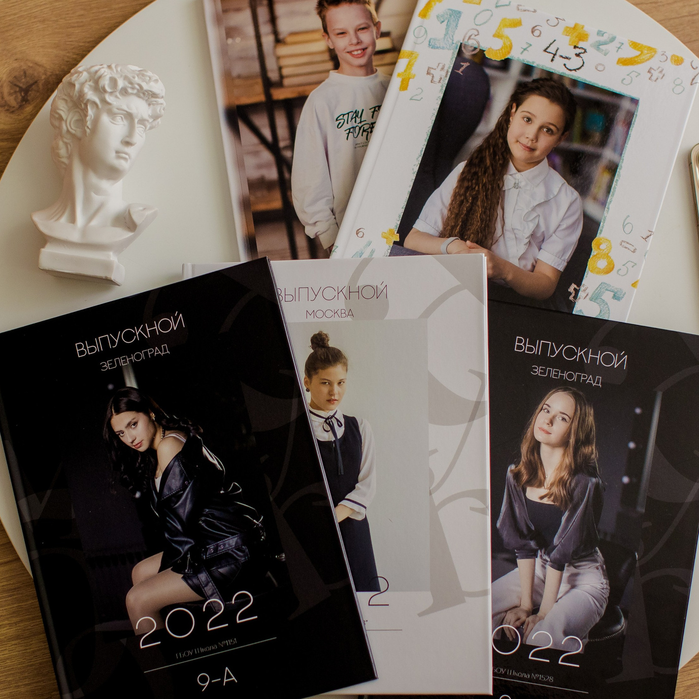 Фотограф для выпускных альбомов в Зеленограде. Выпускные альбомы в Зеленограде и Москве
