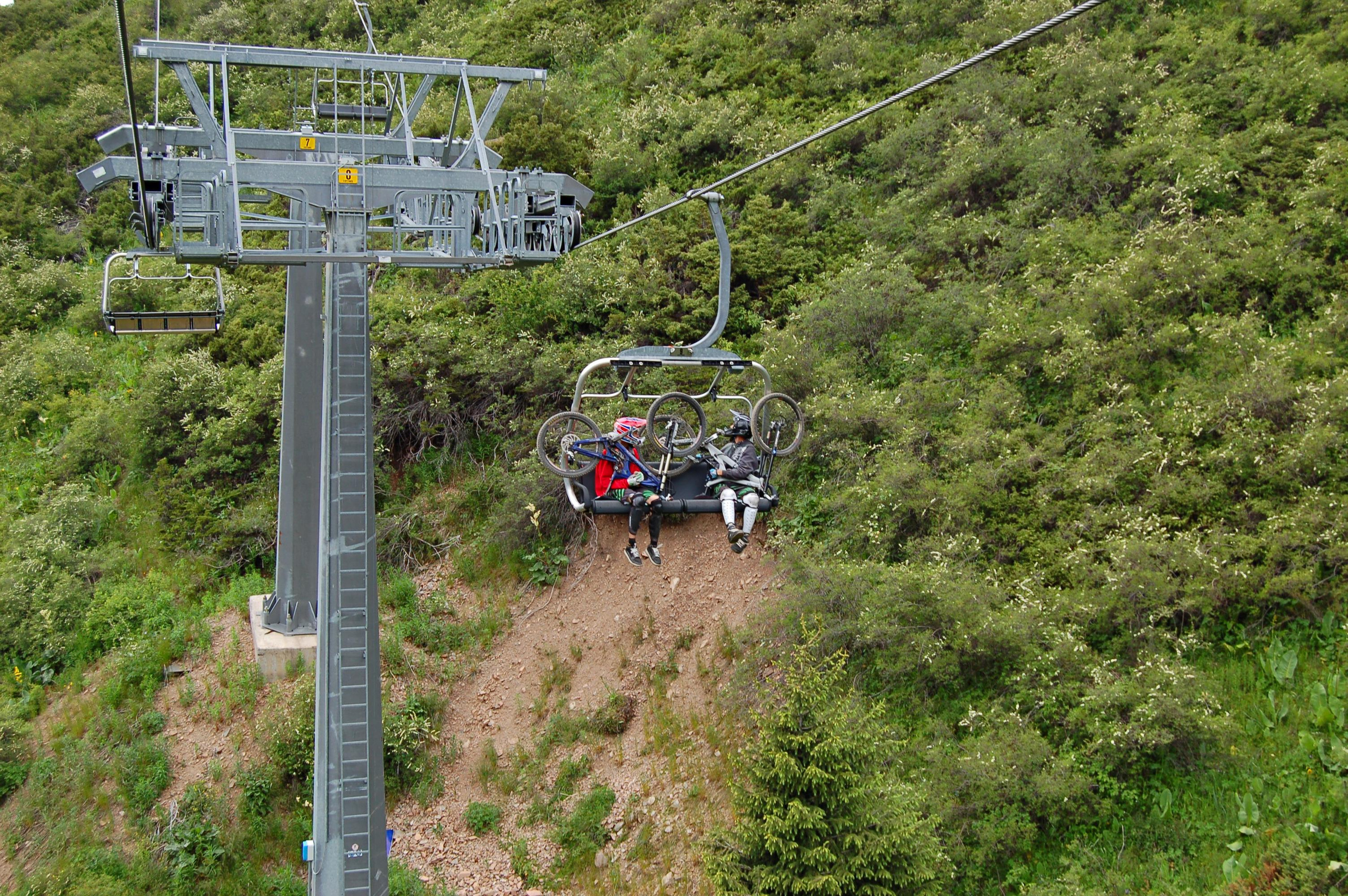 Прогулка по городу Алма́-Ата́ и его окрестностям. Фото и жизнь