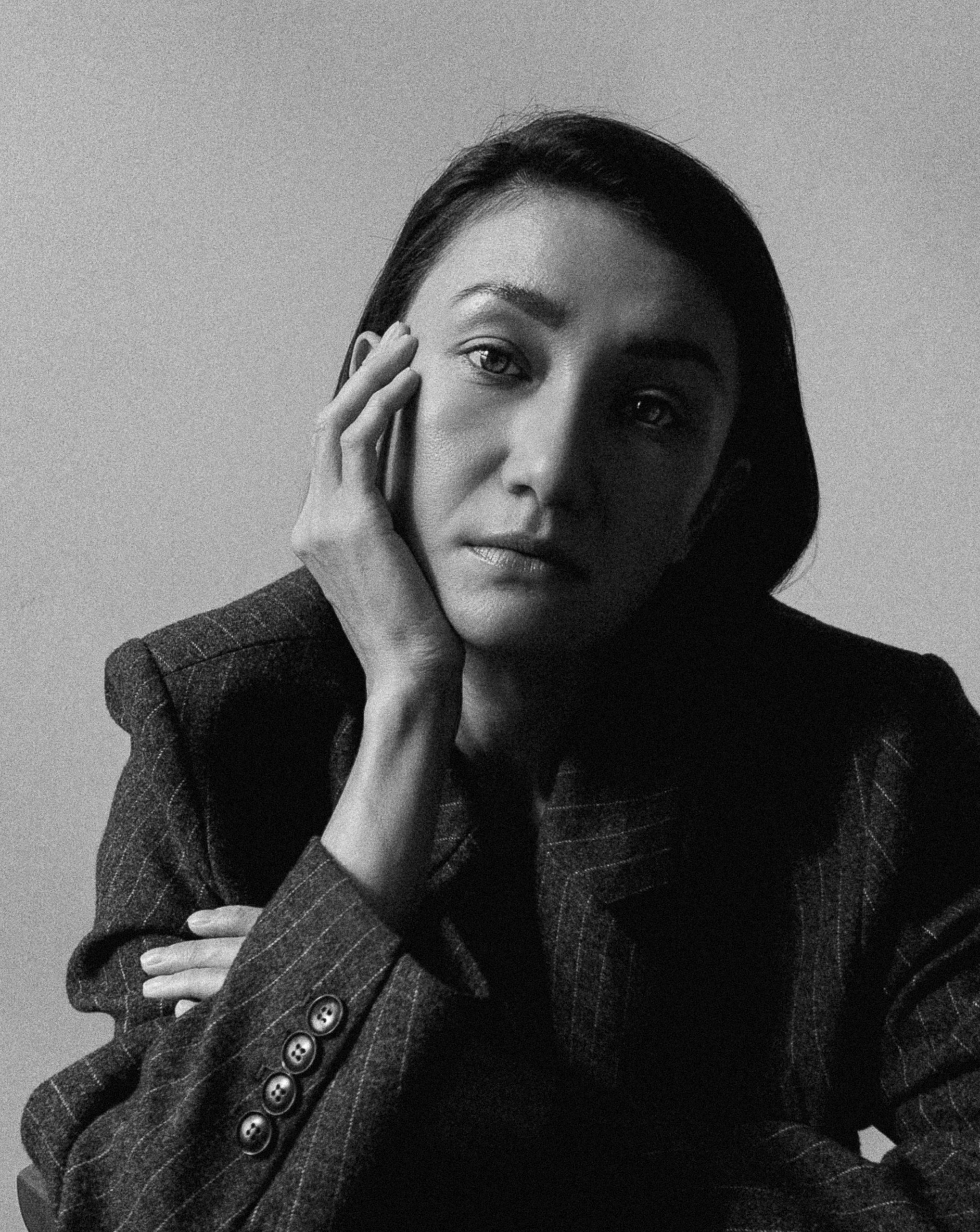 Контакты. Эльвира Сахабутдинова портретный фотограф Екатеринбург | Москва