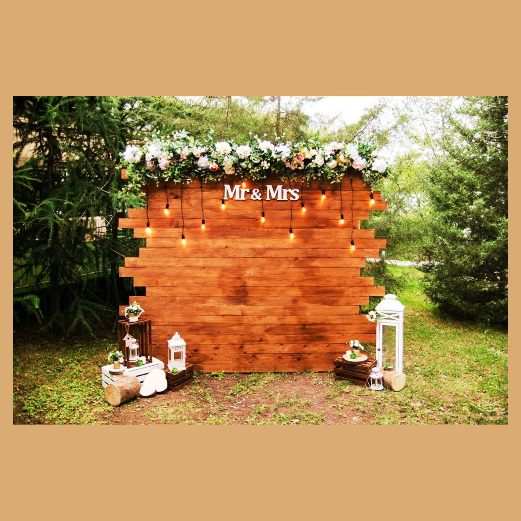 Деревянная фотозона. Студия праздничного декора