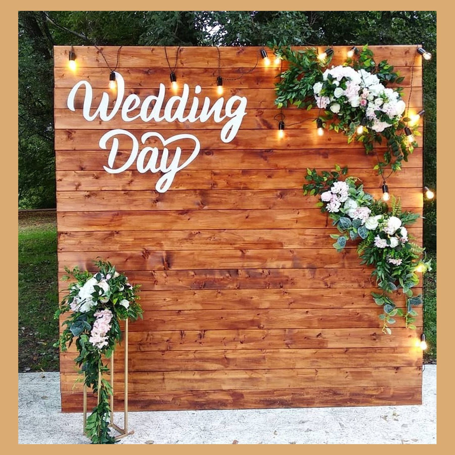 Деревянная фотозона. Студия праздничного декора