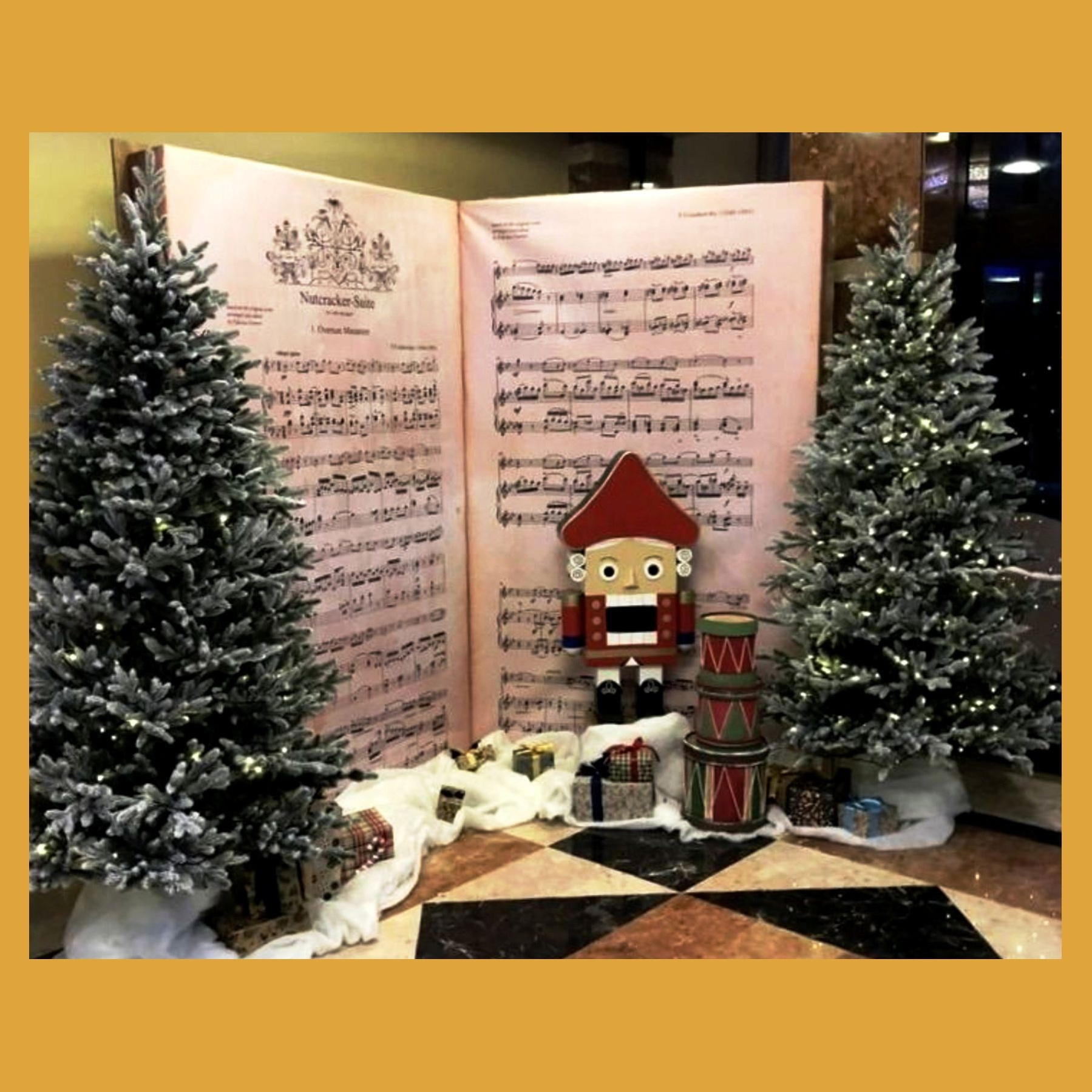 Фотозона новогодняя. Студия праздничного декора