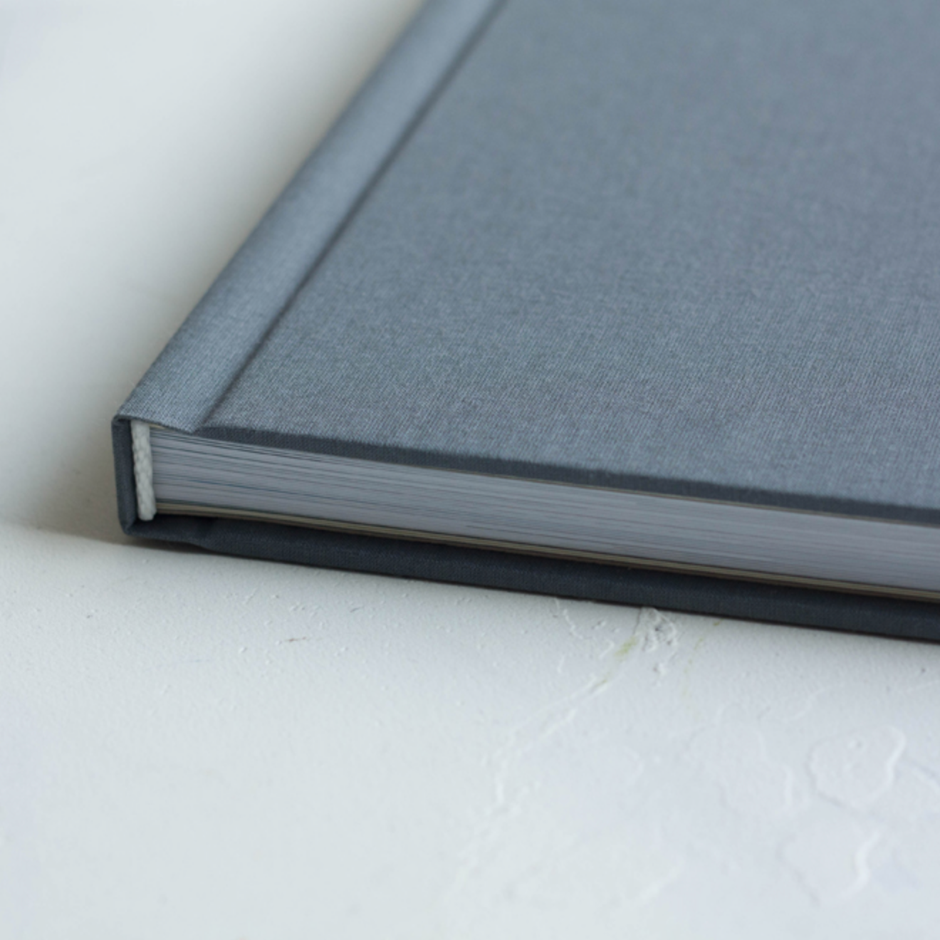 Кк, Тиснение, лён, техн. Фотограф Ольга Молева