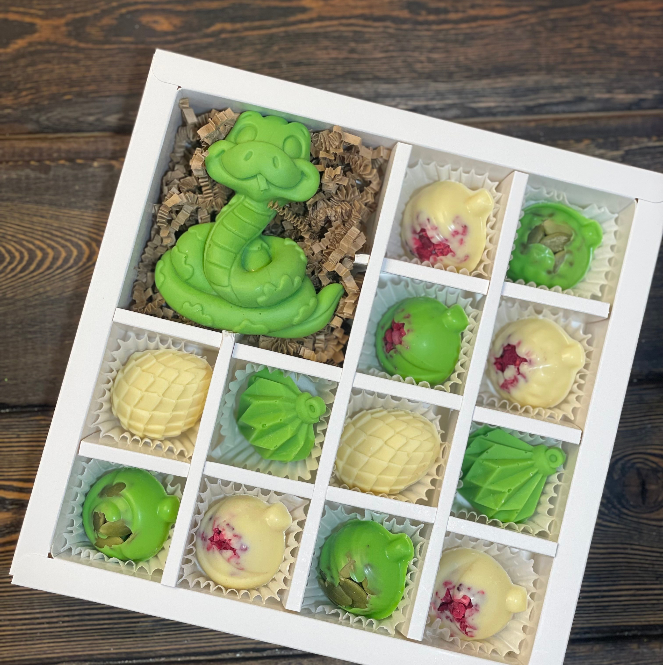 Фантазийный шоколад Сургут. Клубника в шоколаде в Сургуте