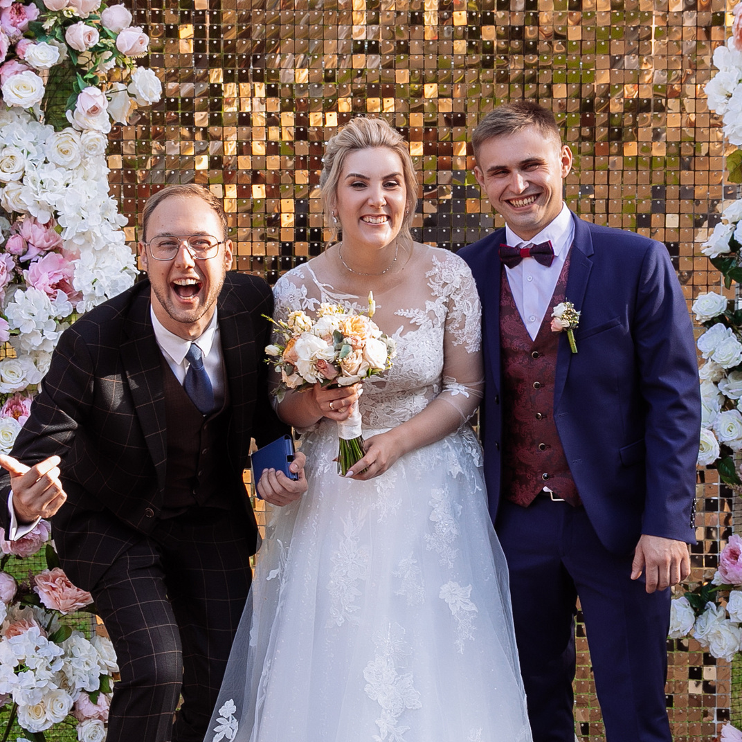 Ведущий мероприятий — Александр Шилов