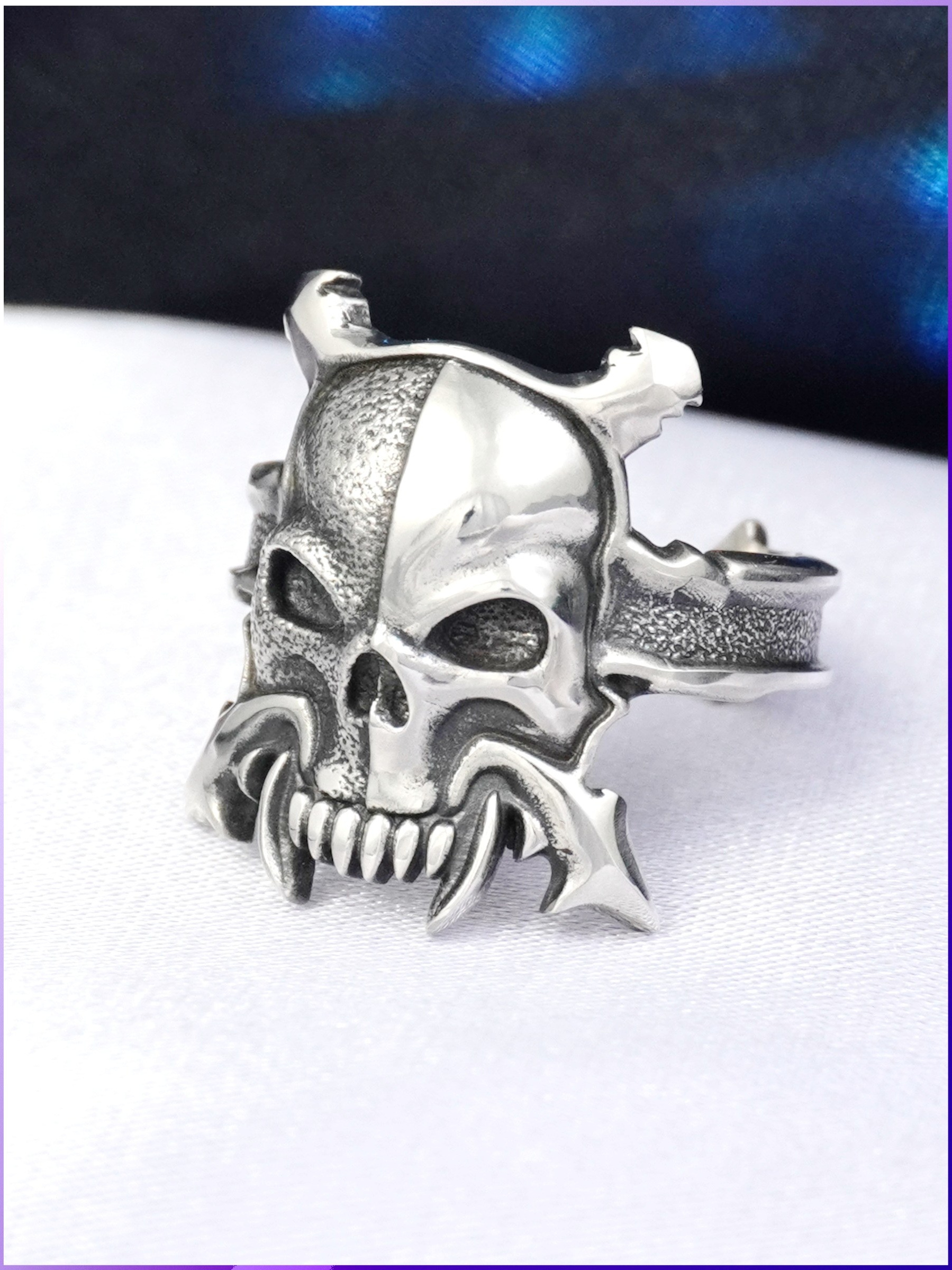 Гик-кольцо Сыны Злобы Warhammer 40k ювелирный перстень с разделенным черепом в магазине Joker-Studio