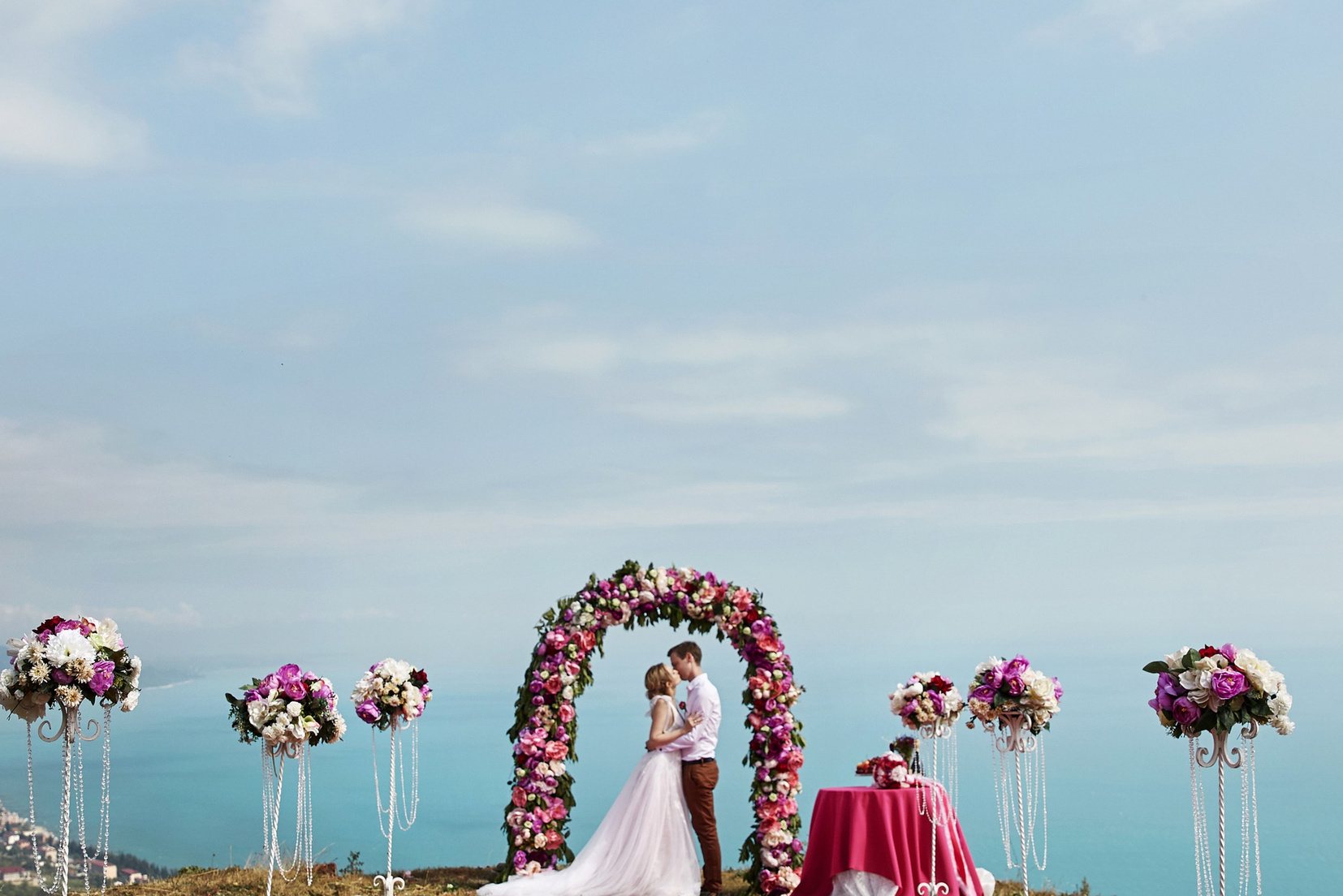 Выездная церемония & регистрация в Абхазии, на море и в горах. Свадебный фотограф в Абхазии, Сухум, Гагра, Сочи