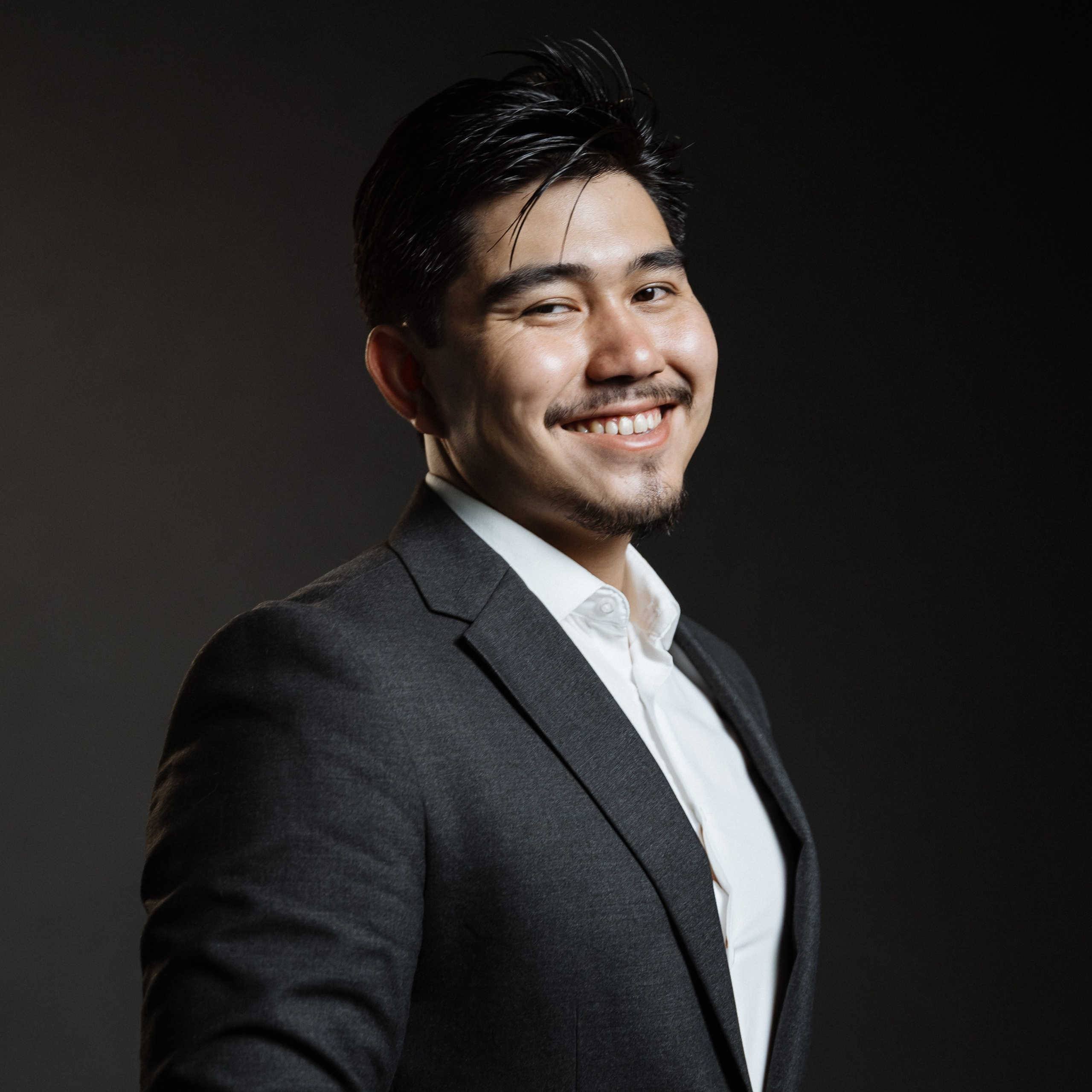 Контакты. Свадебный фотограф Мукашев Сагдаш