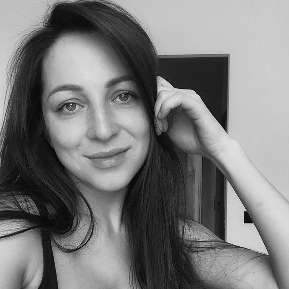 ОТЗЫВЫ. ВИДЕОГРАФ, РЕЖИССЕР — КАТЯ ГУСЕВА