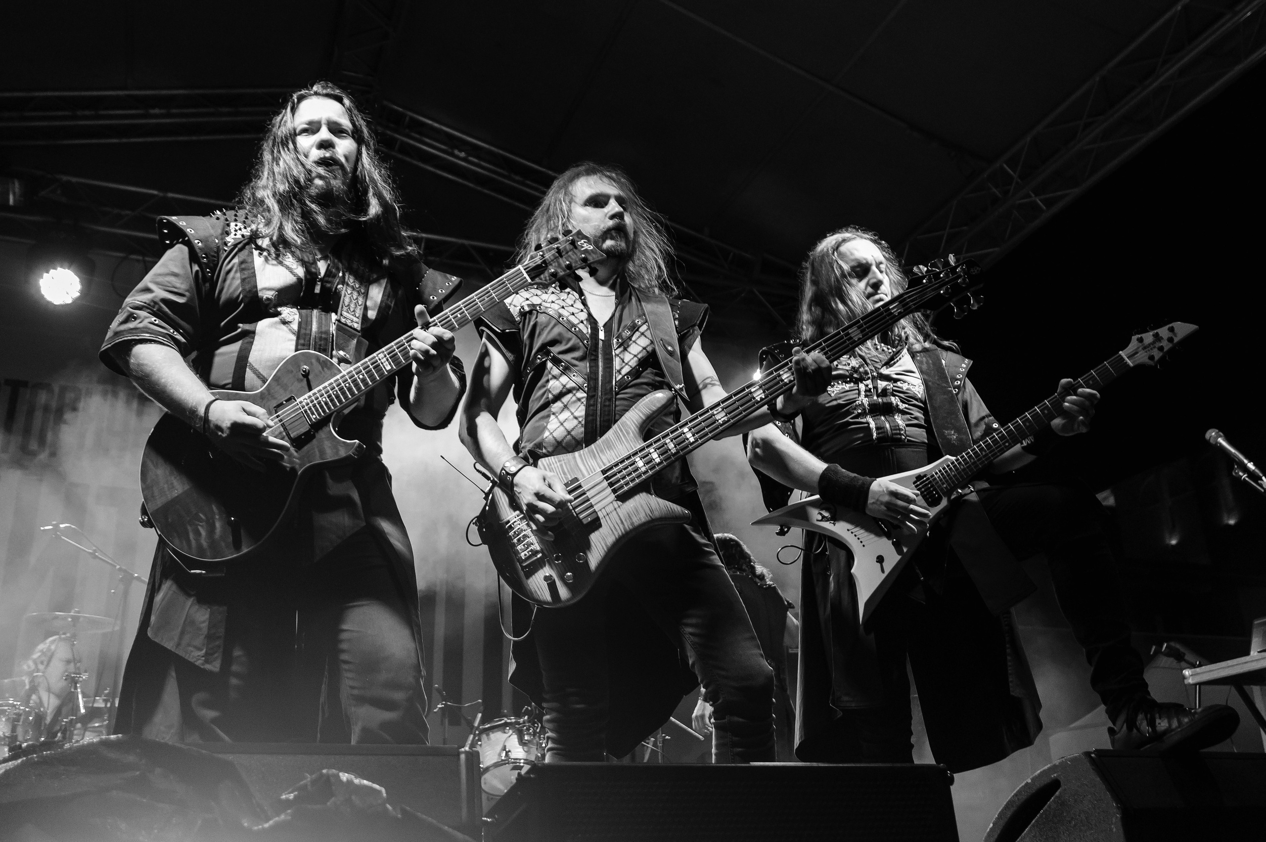 Главная-монохром