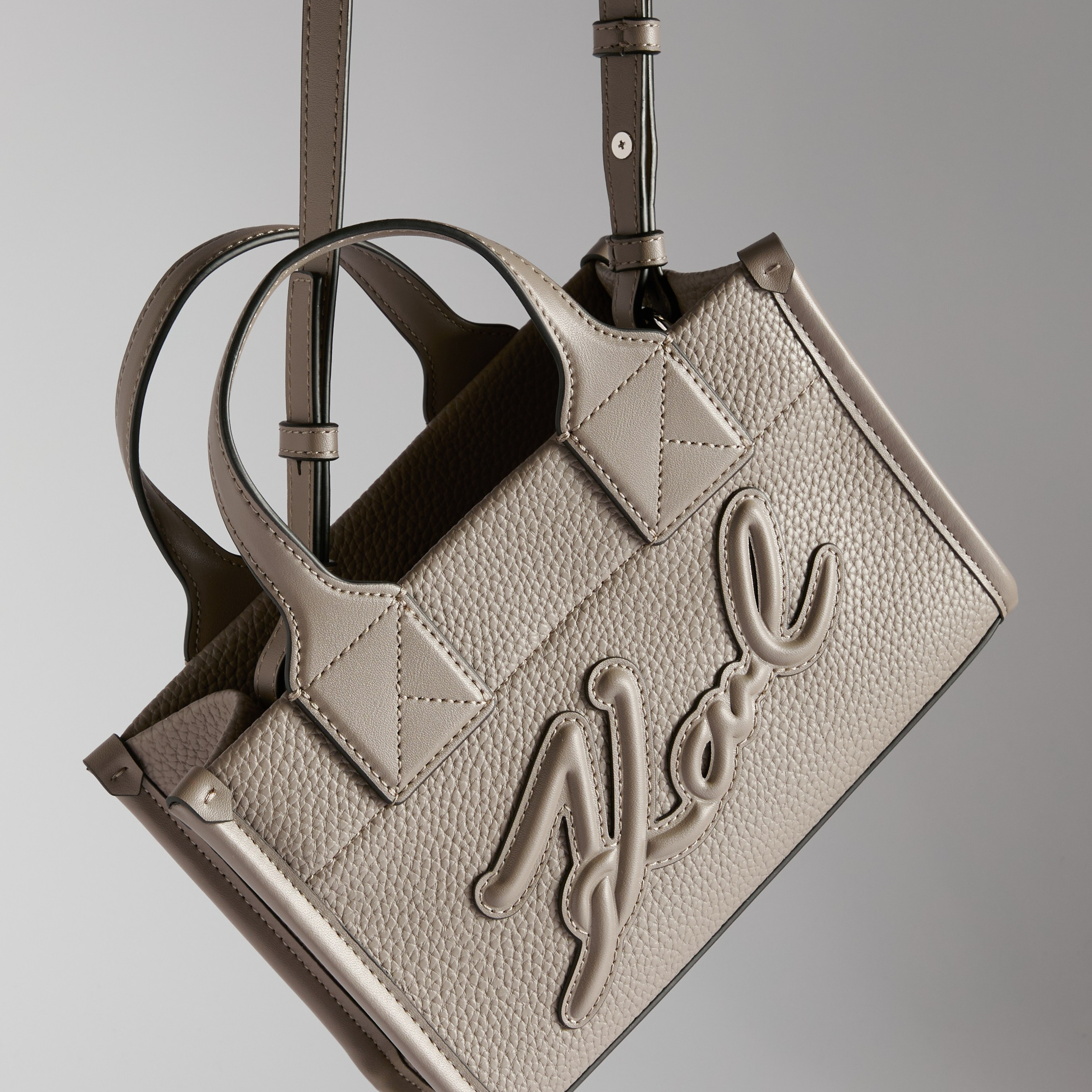 Предметный фотограф в Москве Евгений Шубин