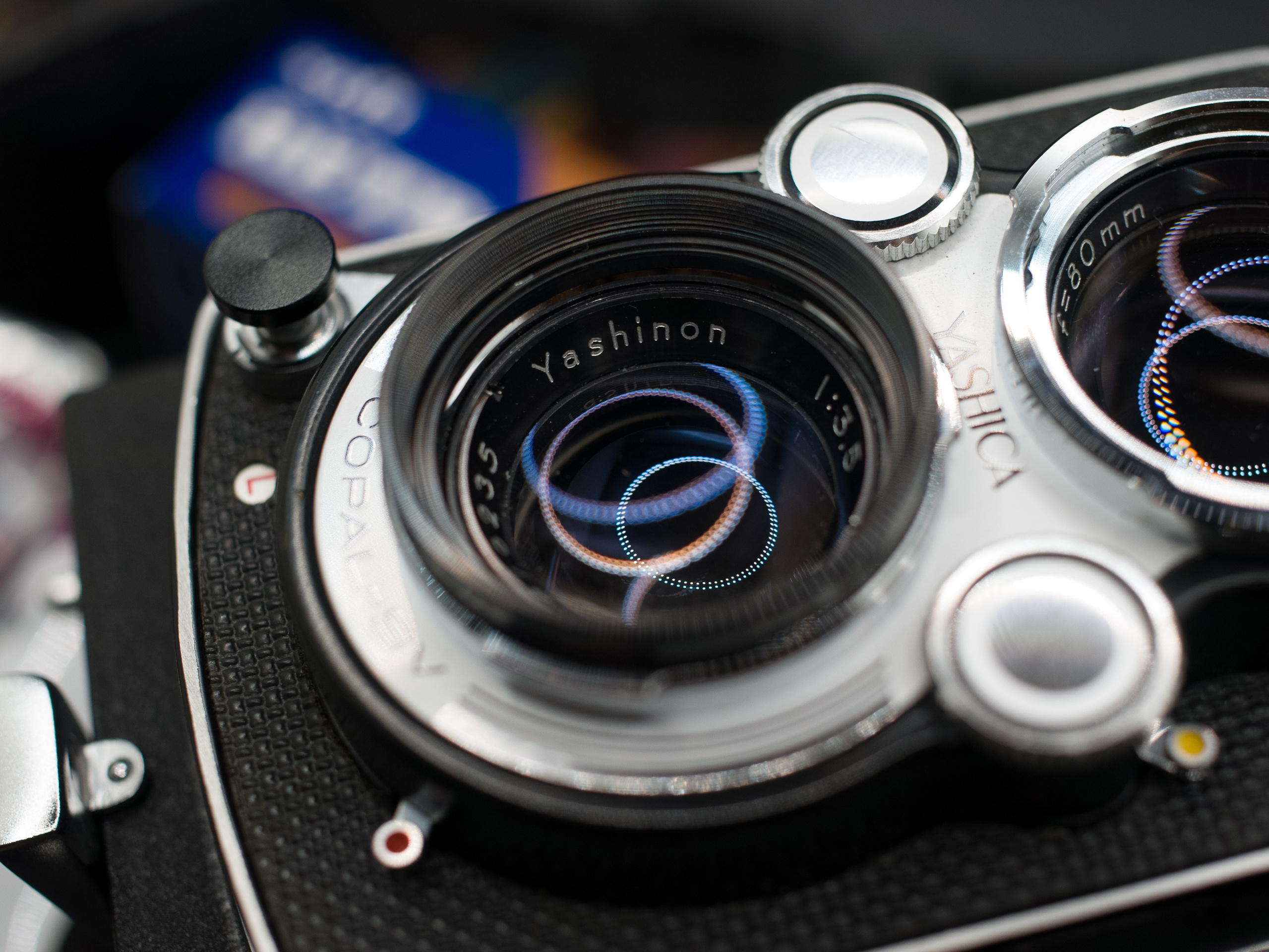 Обзор фотоаппарата Yashica MAT 124G