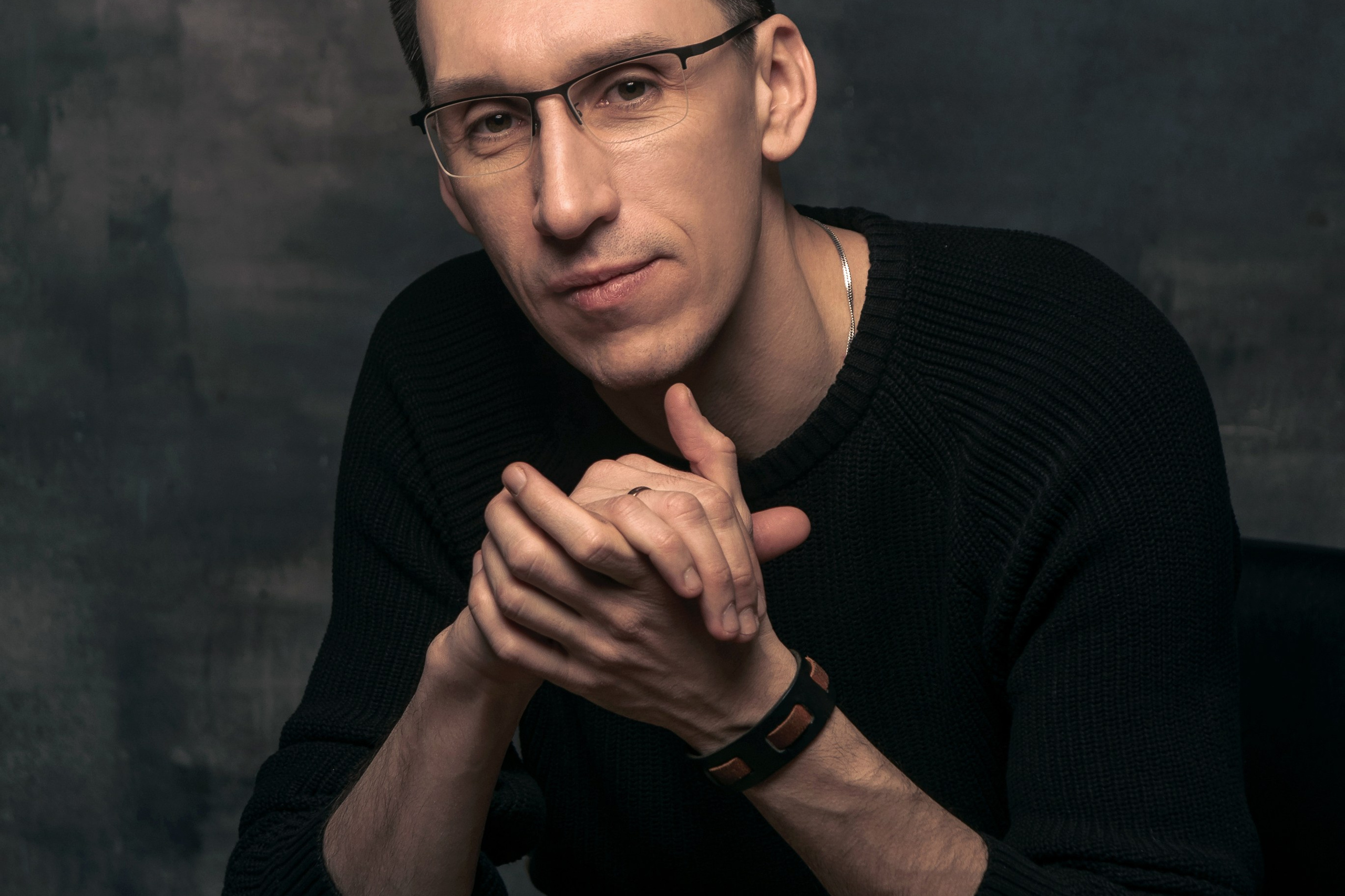 Фотограф в Москве Гладков Дмитрий. Фотосессии в студии. Примеры, стоимость.