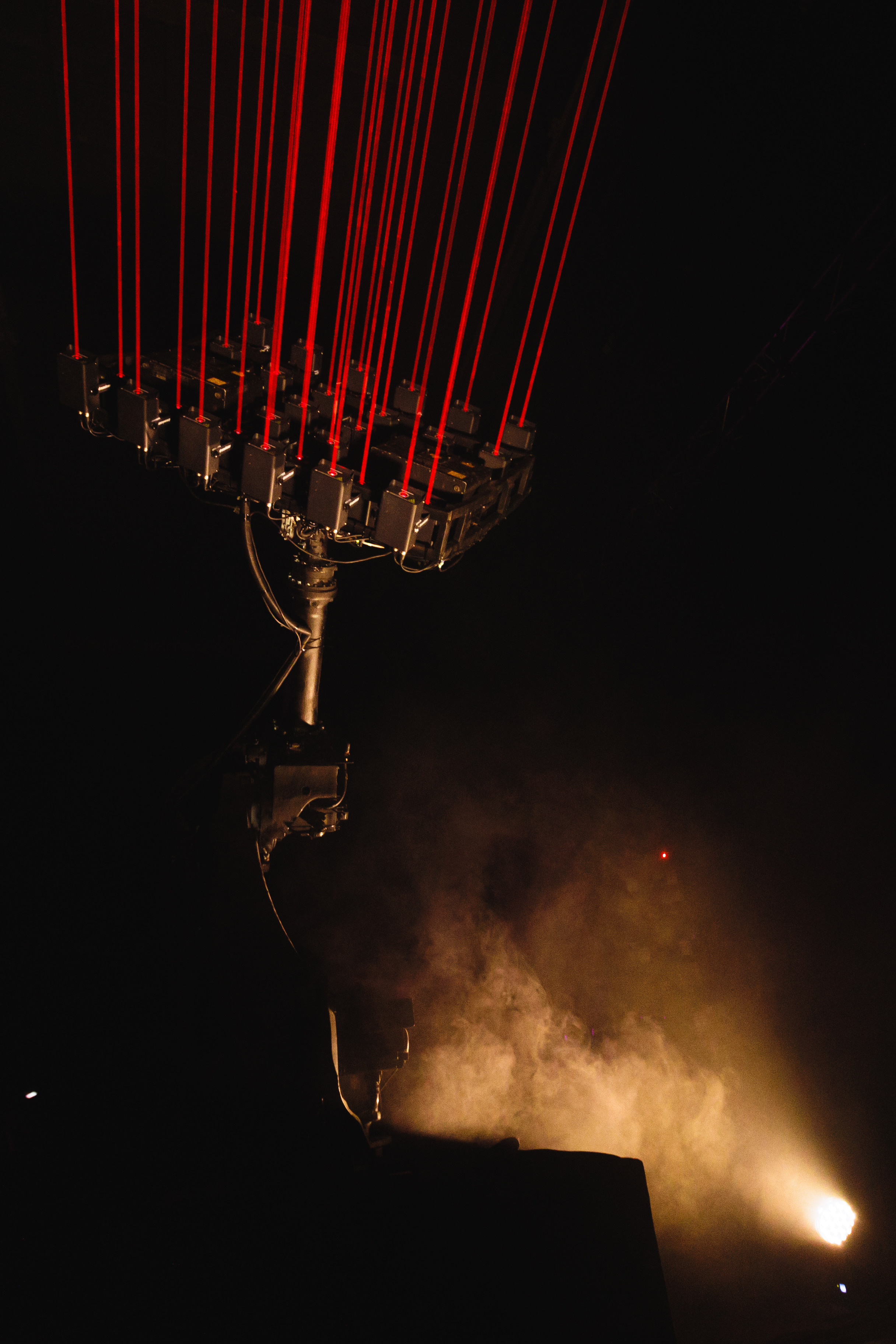 Обзорная съемка инсталляции для SILA SVETA «Навстречу друг другу». Фотограф Чугунов Александр