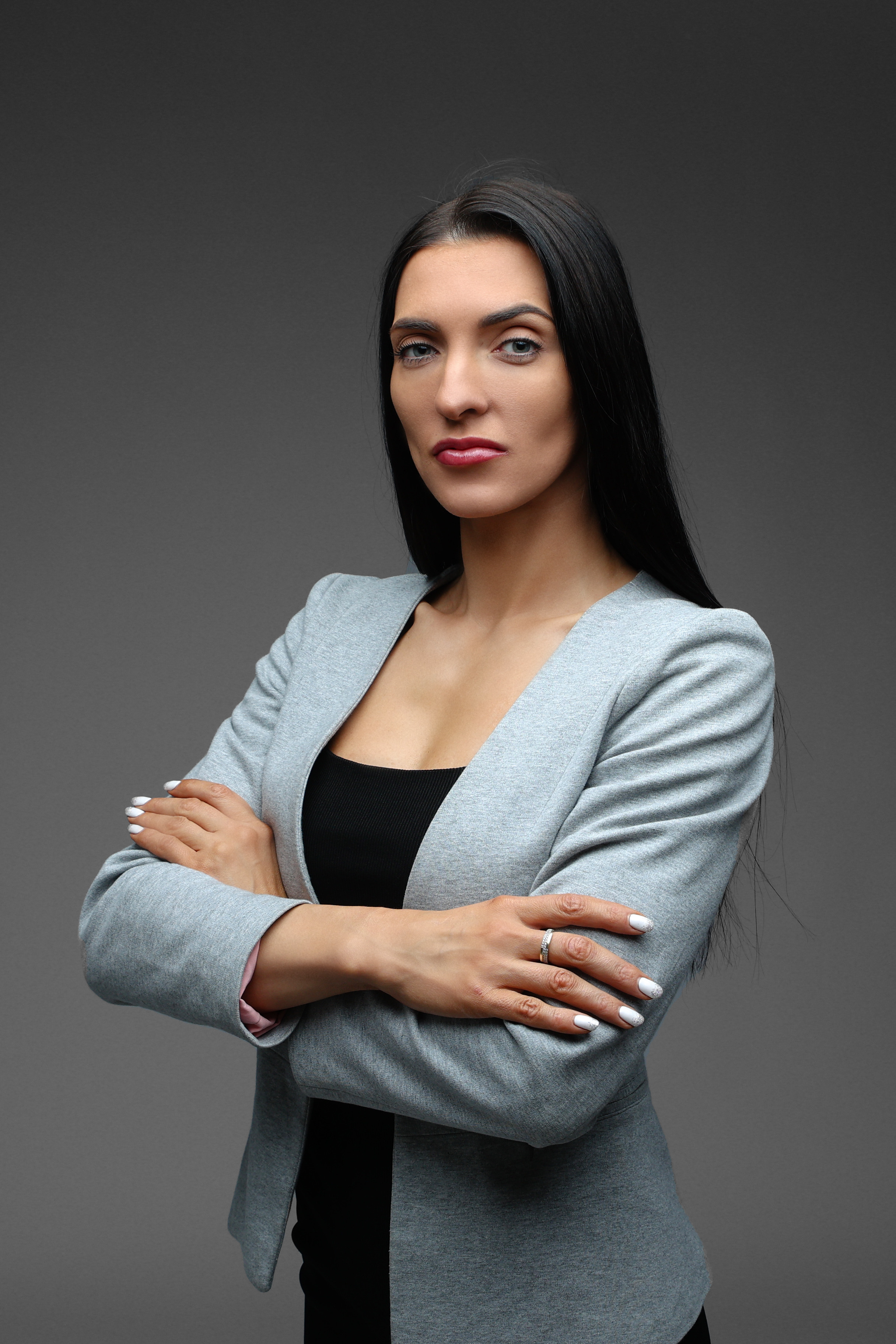 Фотосессия Бизнес-портрет. Фотограф беременности, новорожденных и детей до года в г. Алматы|Totofoto