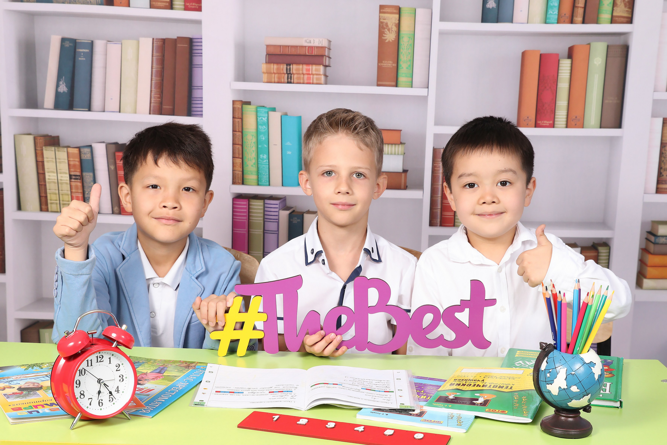 Фотосессия «Я первоклассник». Детский фотограф в Алматы, виньетки, выпускной альбом Алматы