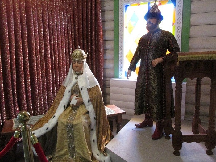 Музей Трех цариц. Оздоровительный комплекс Шалово-парк Серебряные ключи