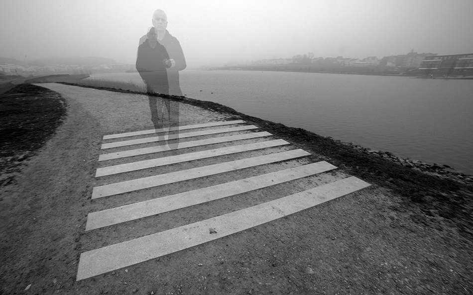 Kontakte. Atmosphärische Landschaft, nedome Landschaft, Pferde, Schmetterlinge,