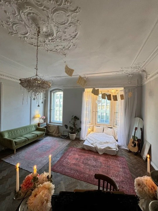 Фотозалы в атмосфере старого фонда. Портретный и семейный фотограф в Санкт-Петербурге Чугунова Анастасия