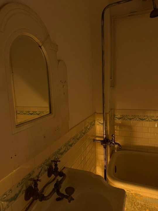 Фотозалы в атмосфере старого фонда. Портретный и семейный фотограф в Санкт-Петербурге Чугунова Анастасия