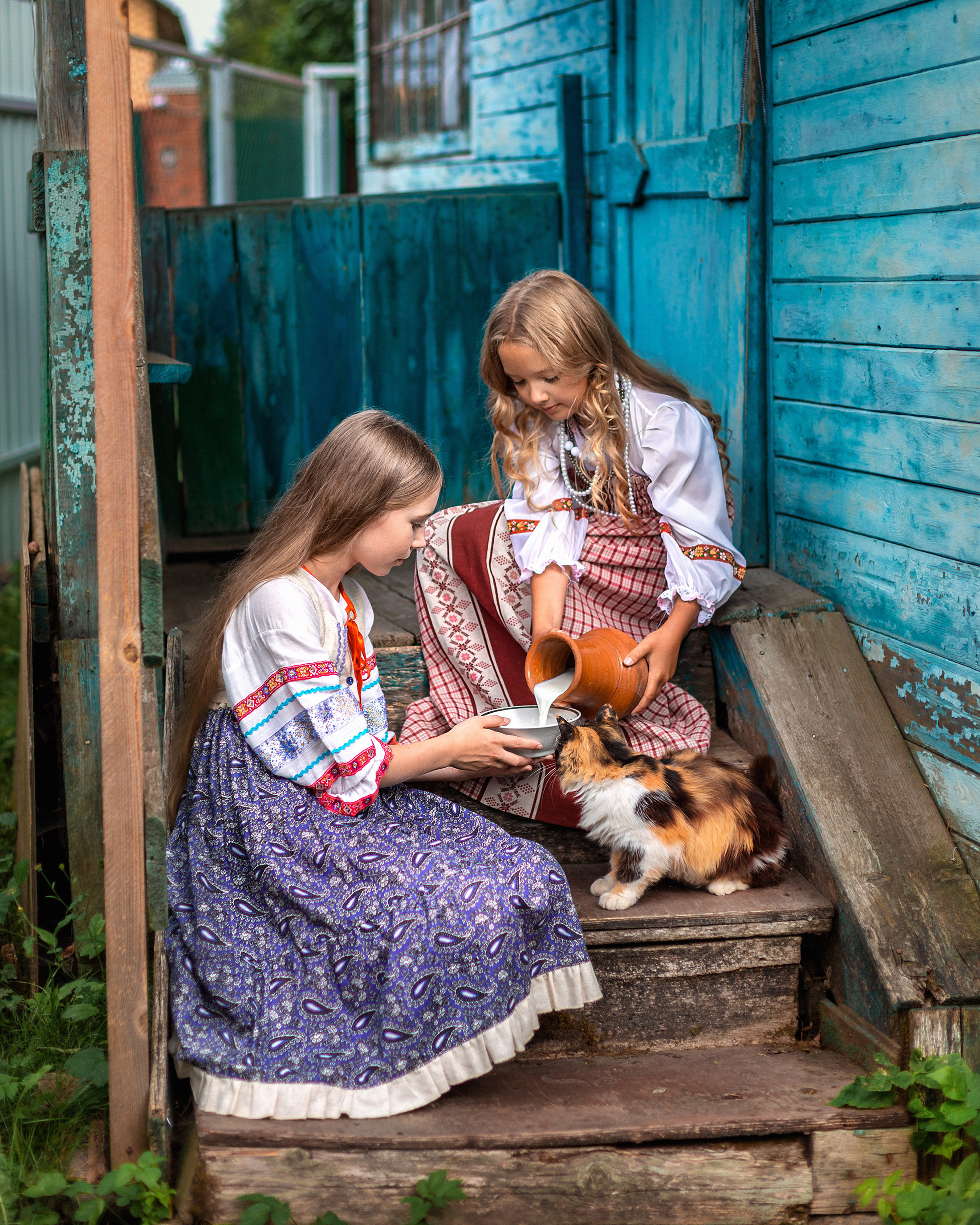 Семейная фотосессия, фотосессия в деревне, деревенский дом, чаепитие. Профессиональный фотограф, фотохудожник, видеограф из Москвы