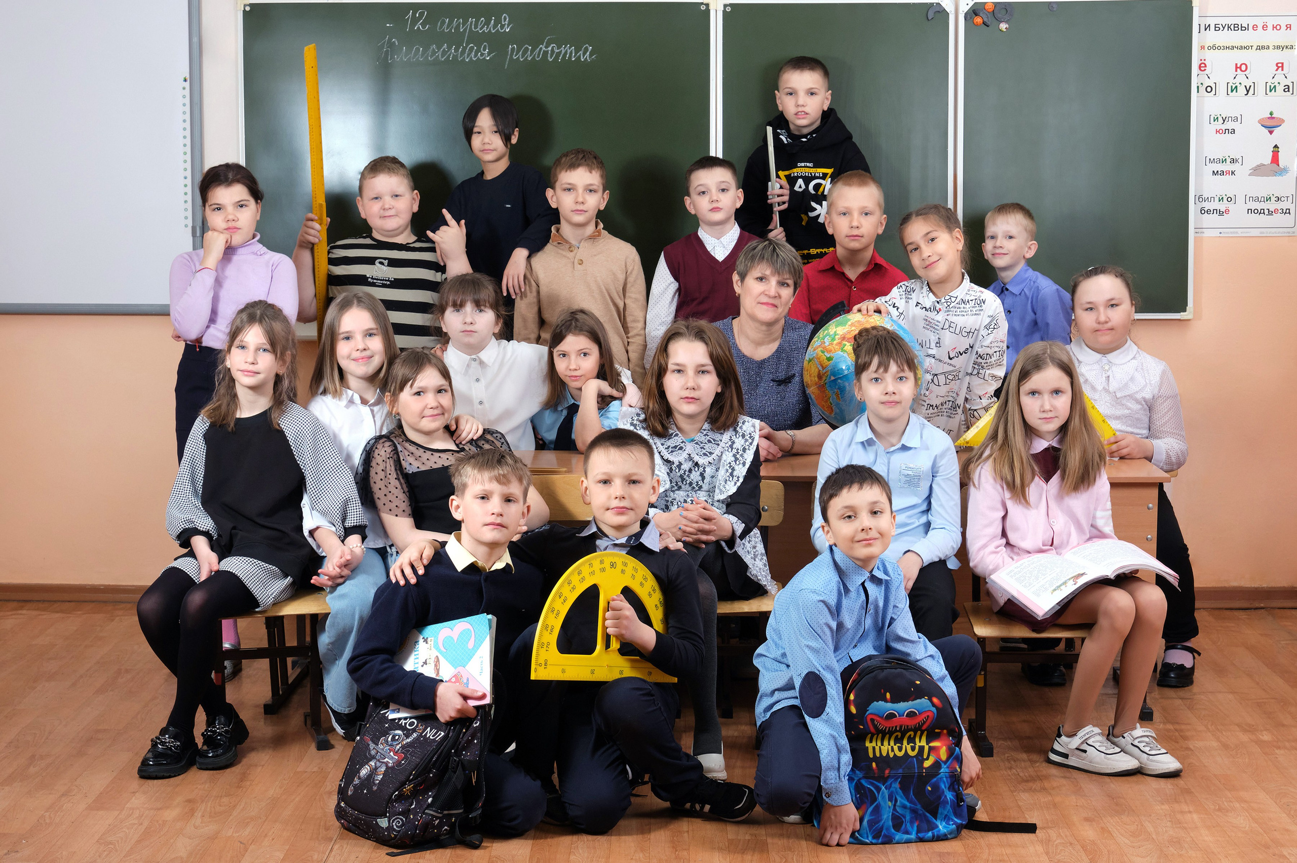 Школьные фотографии в Александровске-Сахалинском.