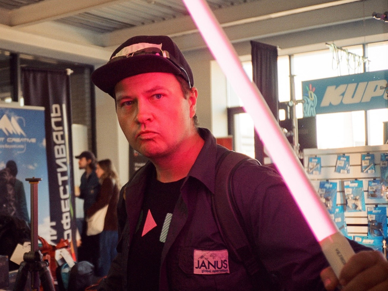 Плёночный фотограф Москва цена — фотосессию на плёнку цены в РФ и МСК. Плёночный фотограф, заказать фото на плёнку в Москве — Георгий Романов