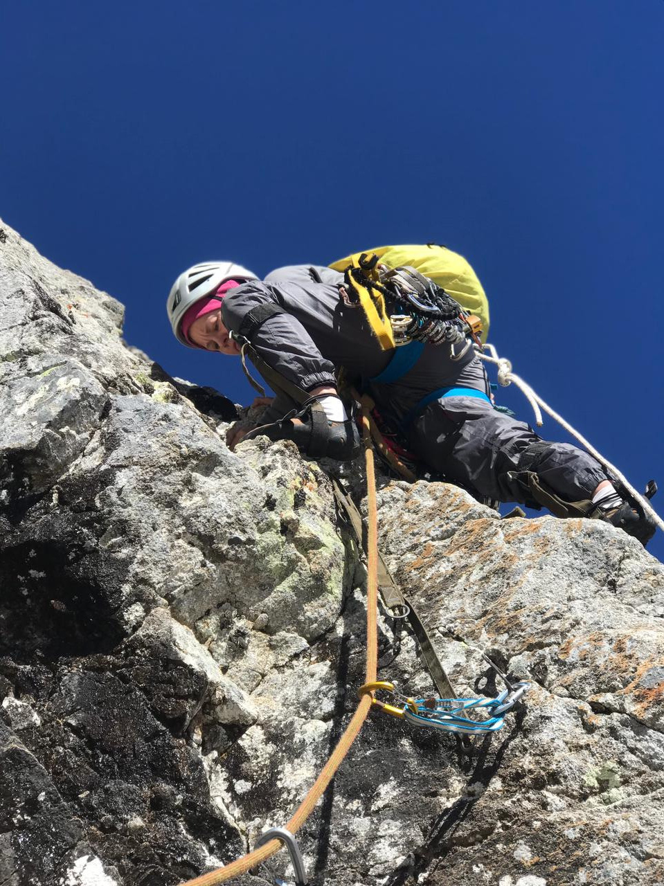 Женская тройка прошла маршрут 5Б на Далар в Узунколе. “Steel Angel”: women’s climbing award
