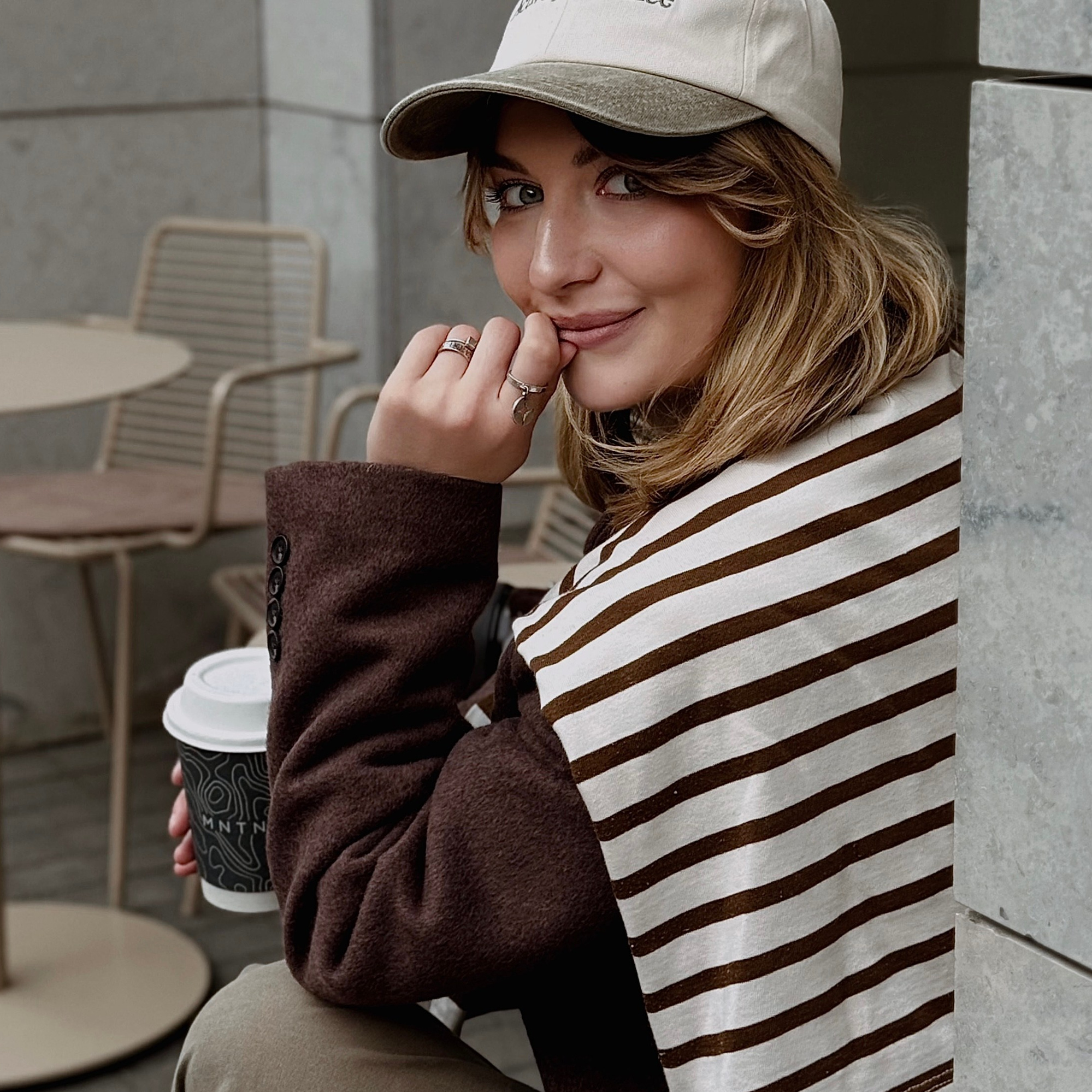 Обо мне | Фотограф Ириша Гришина. Контент съемка | Мобильный фотограф Ириша Гришина