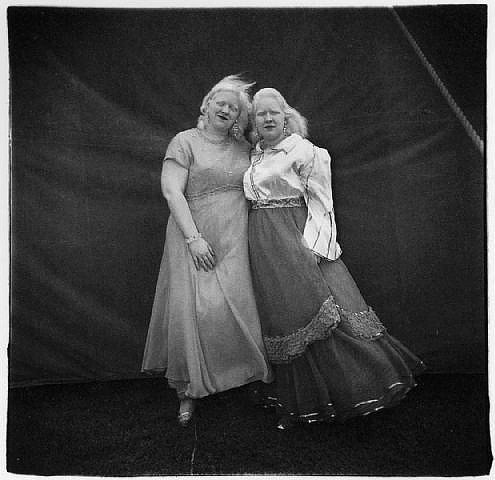 Фотограф для выпускного альбома Денис Зимин в городе Ростове-на-Дону. Выпускные альбомы, фотограф Денис Зимин в городе Ростове-на-Дону