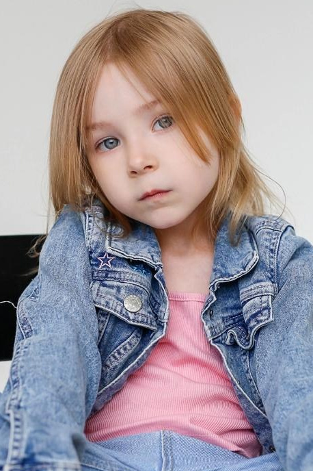 База моделей. Фотограф Полина Закирова