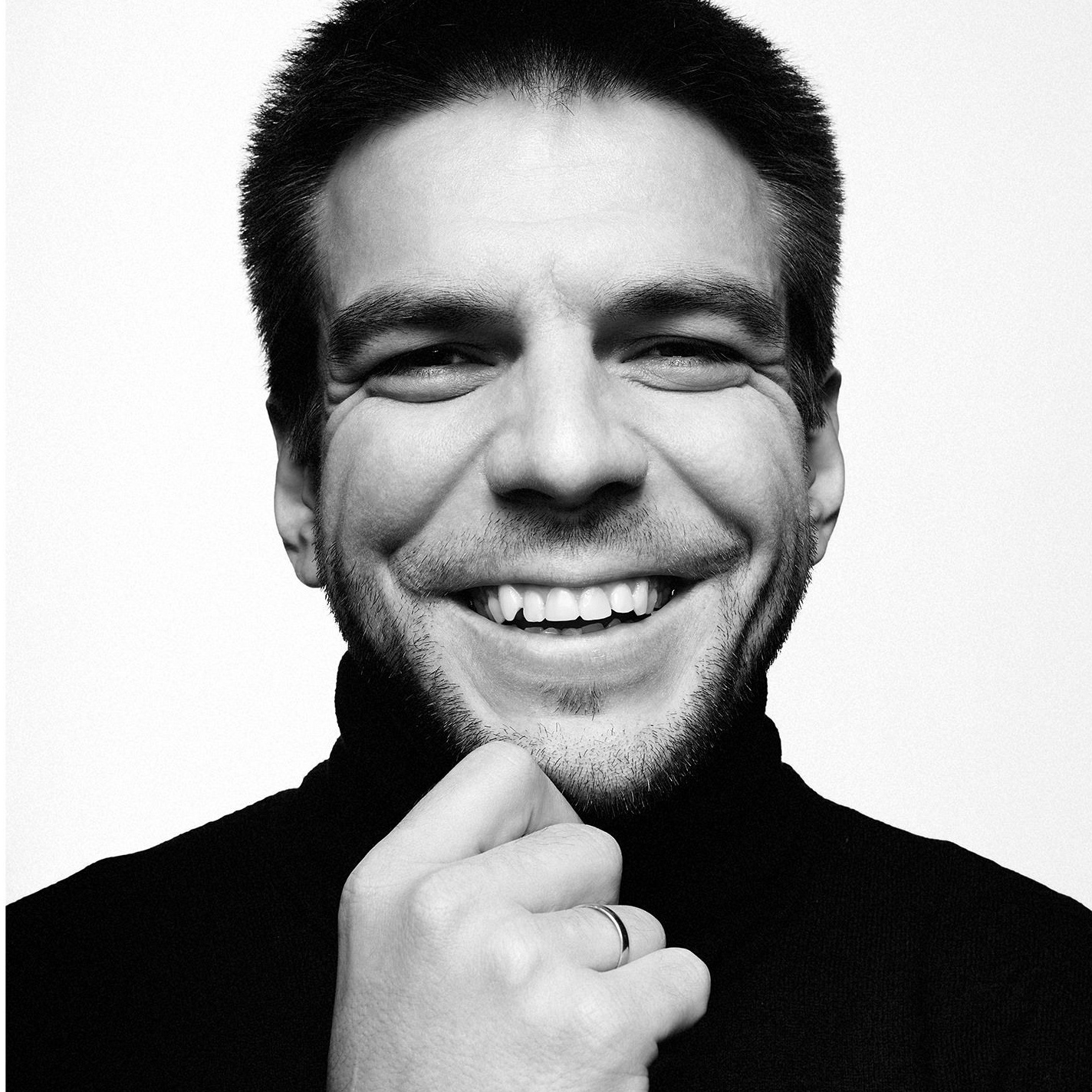 Контакты. Репортажный фотограф в Минске Владимир Чурносов