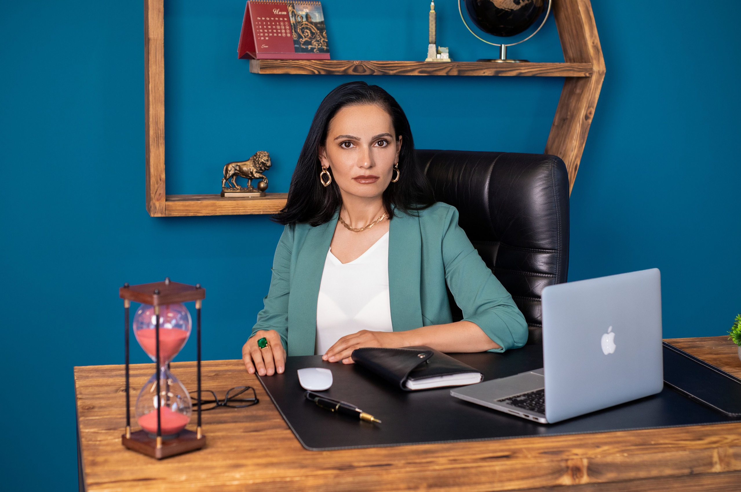 Деловая фотосессия. Привет, меня зовут Vikki фотограф с опытом более 7 лет