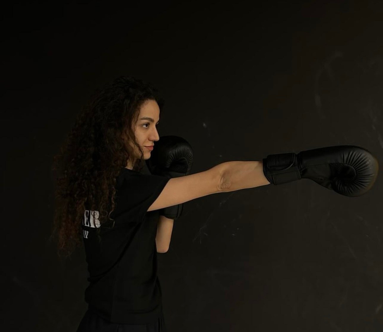 Тренер женского бокса в Краснодаре. Тренировки по боксу для девушек и женщин — Gray Shark Studio