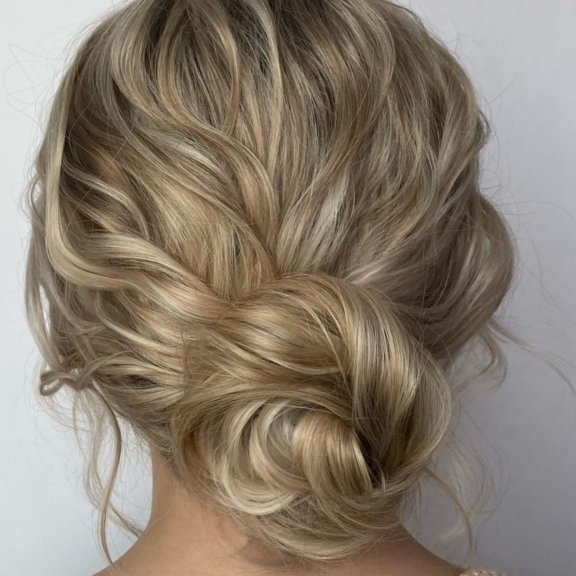 Обучение. Студия макияжа и прически V-Style