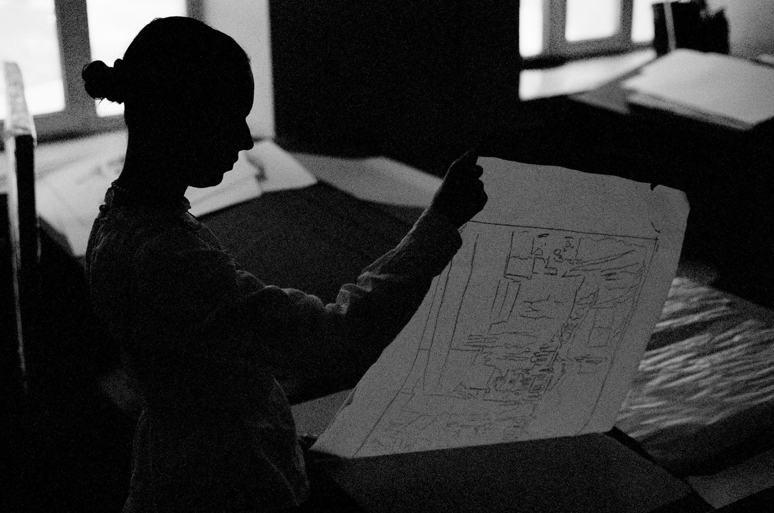 Фотосессия портретная на черно-белую пленку. Пленочный портретный фотограф в Москве. Портрет в стиле нуар на пленочный фотоаппарат