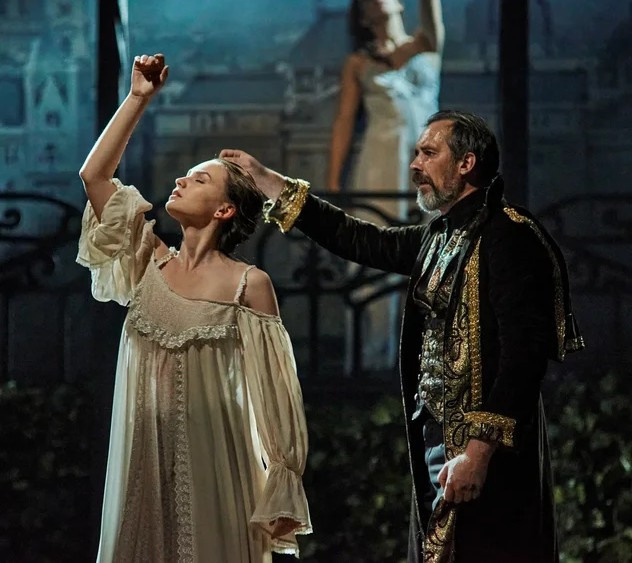 Нестареющий «Дракула» в театре «У Моста». Журнал о самом особенном. Пермь и Пермский край