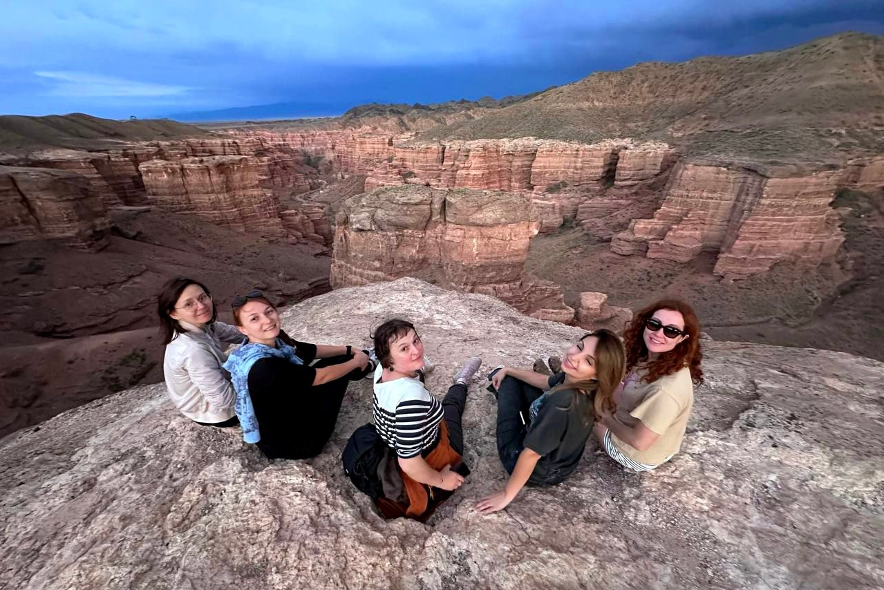 Экскурсия и тур на озеро Кольсай, Чарынский каньон и Черный каньон из Алматы за 1 день