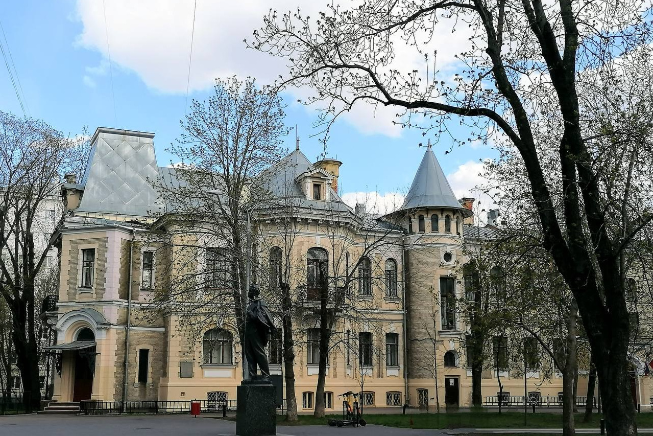 Марина Стеблянская - аттестованный экскурсовод по Москве. П&П — Полезное с Приятным. Фотоэкскурсии — Москва на память. Экскурсовод и фотограф в Москве. Увези столицу в своём альбоме!