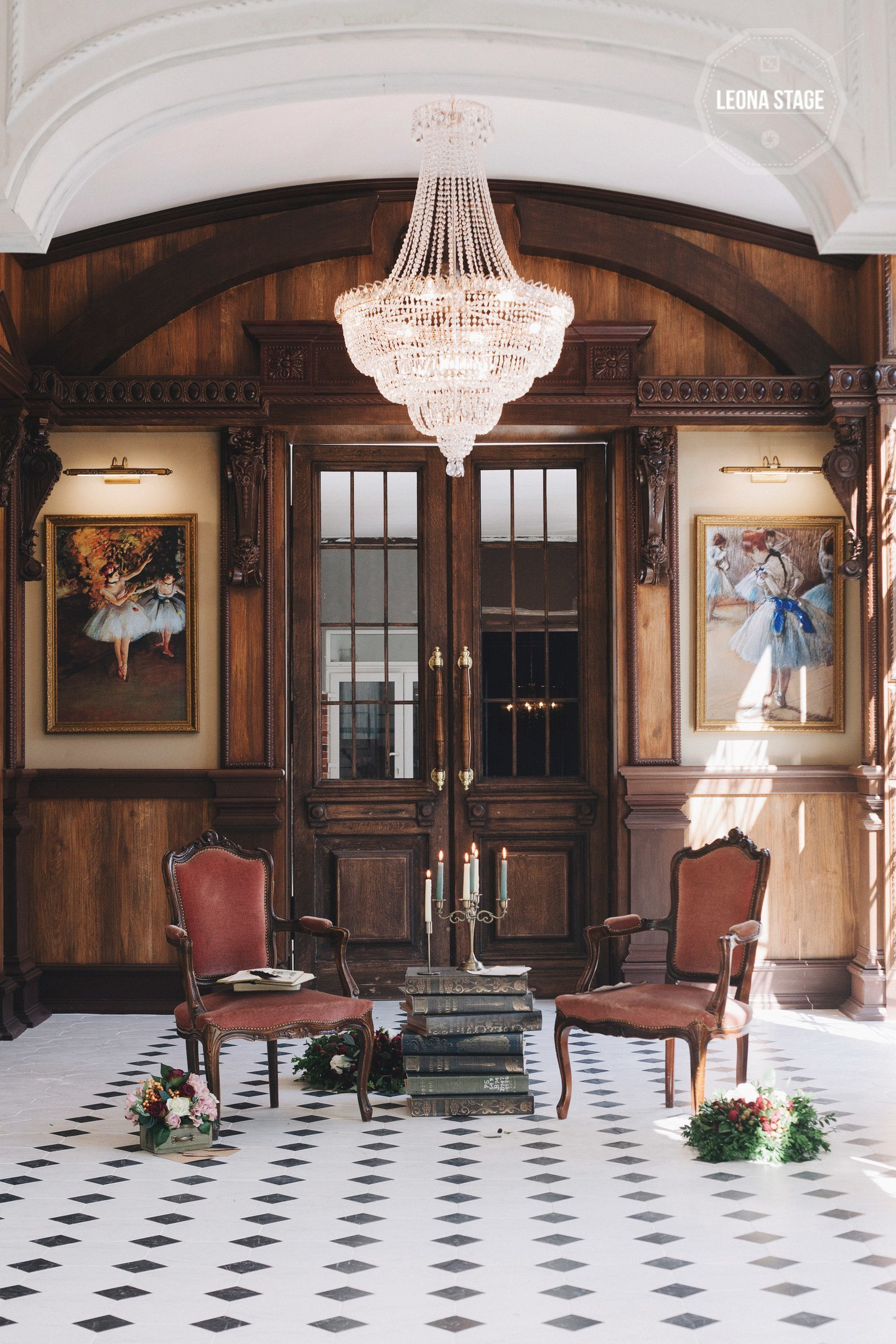 Рекомендуемые фотостудии для свадебной или семейной съёмки в СПб