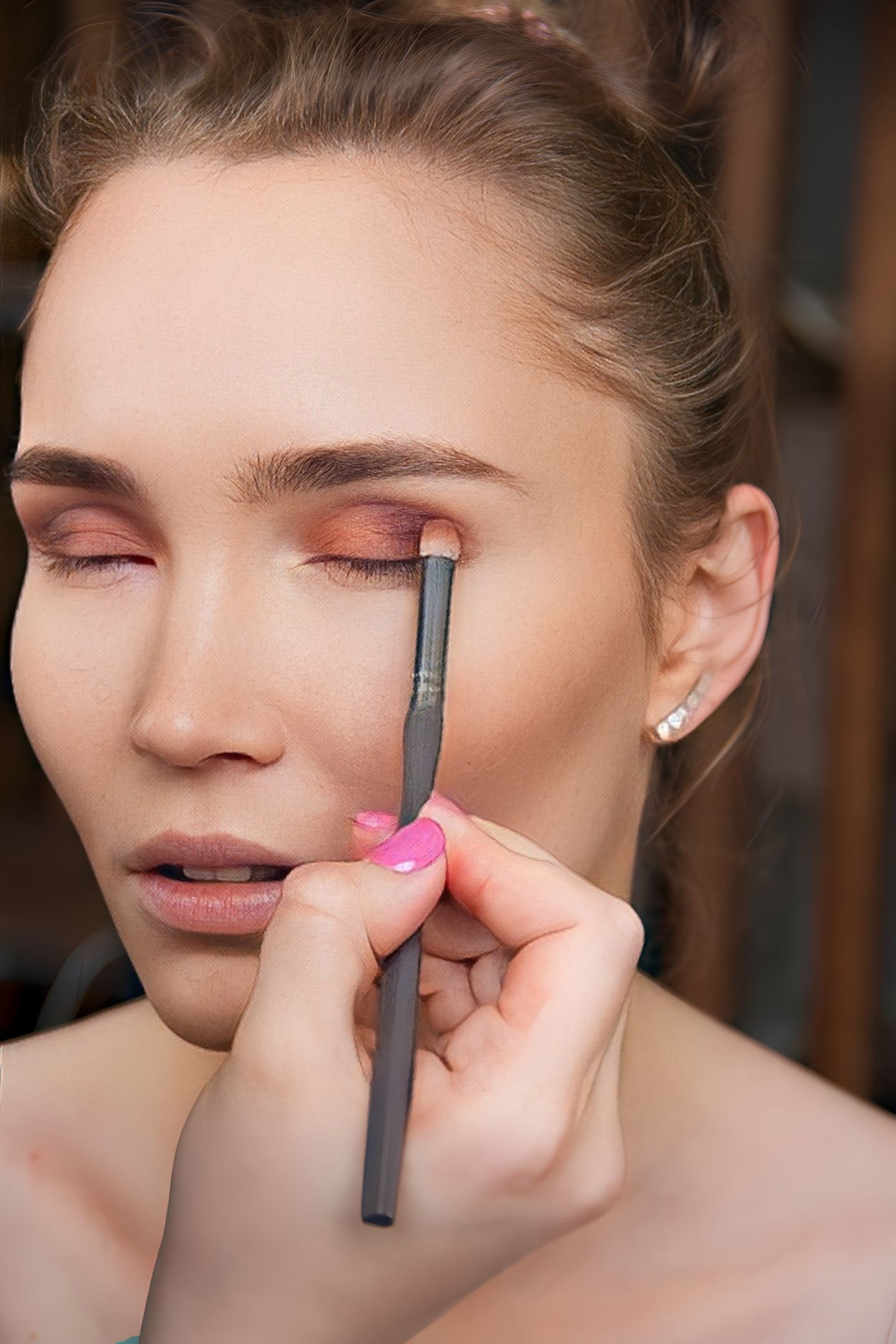 Нанесение макияжа на глаза, контент съемка